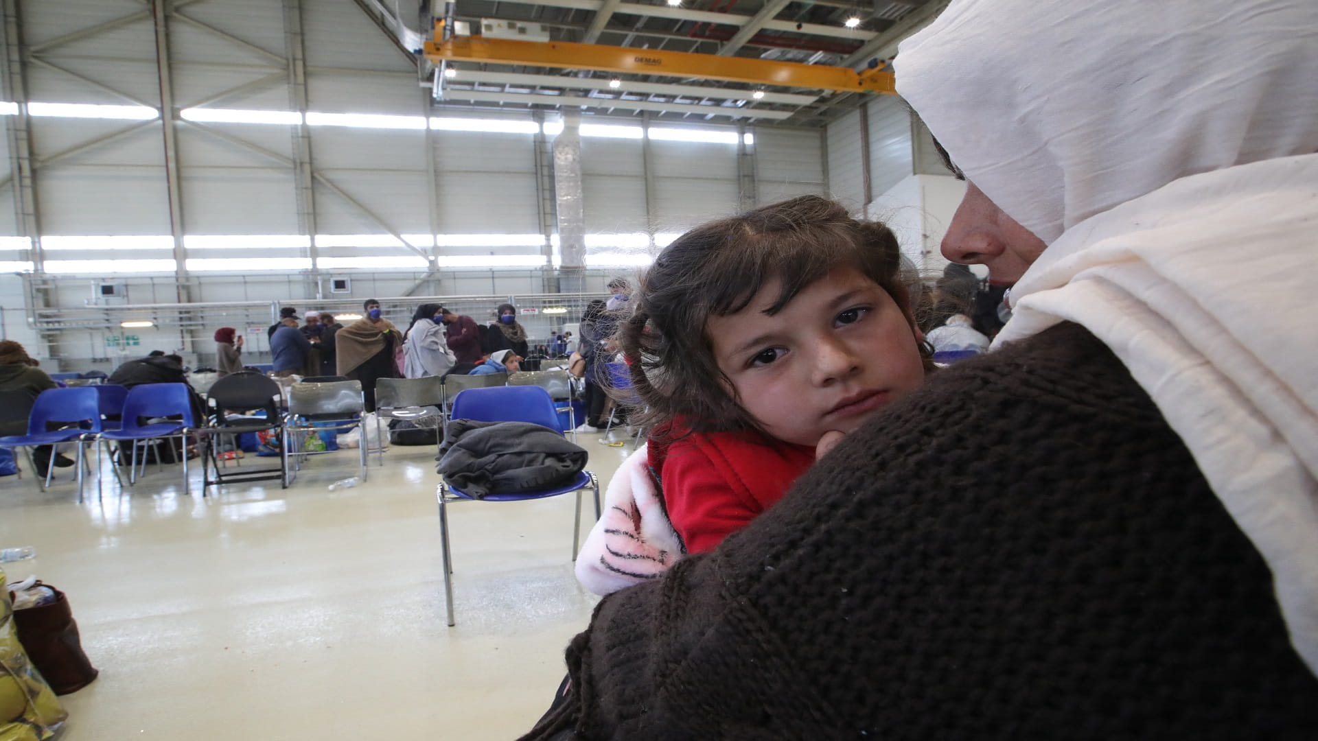Image for the title: Military aircraft with Afghan evacuees arrives in South Korea 
