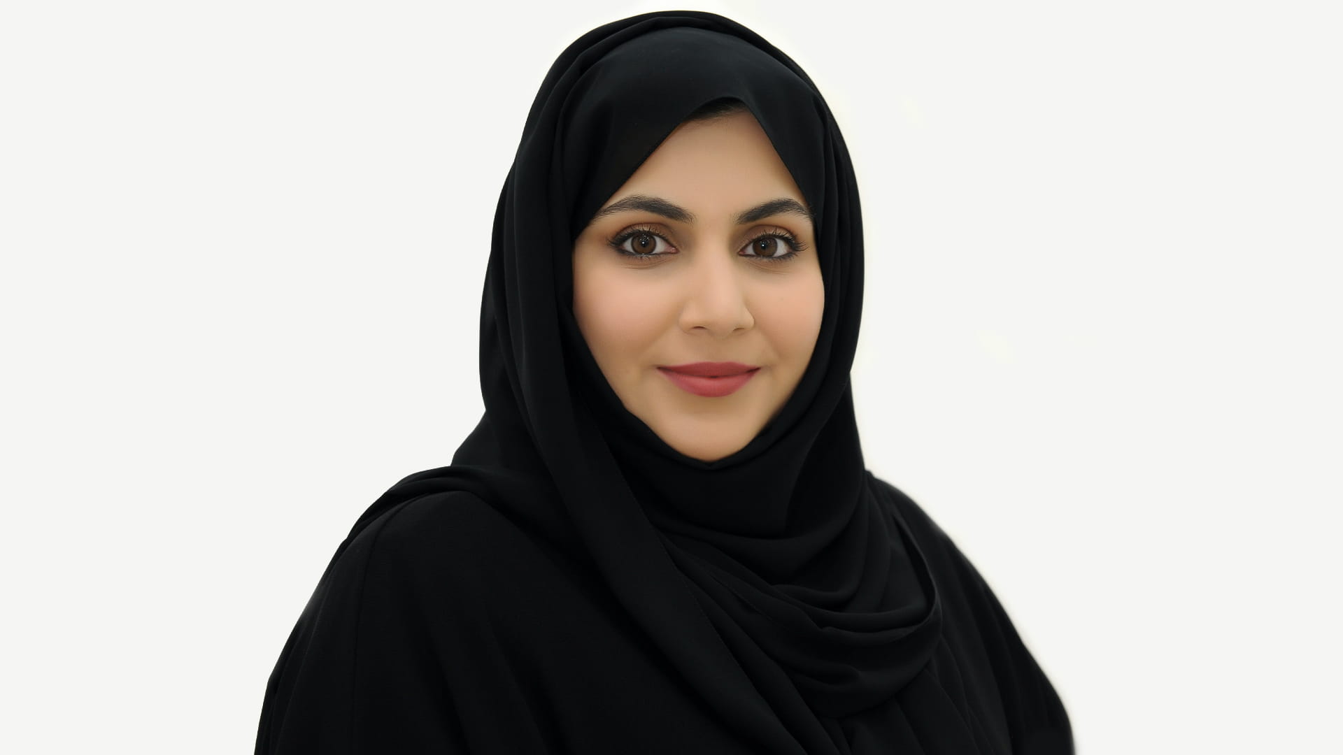 صورة بعنوان: عائشة الكعبي: نجاحات المرأة الإماراتية تعكس طموحاتها اللامحدودة 