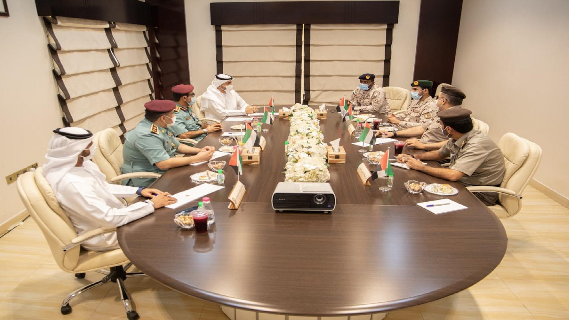 Image for the title: SPBP announces readiness to open land ports between UAE, Oman 