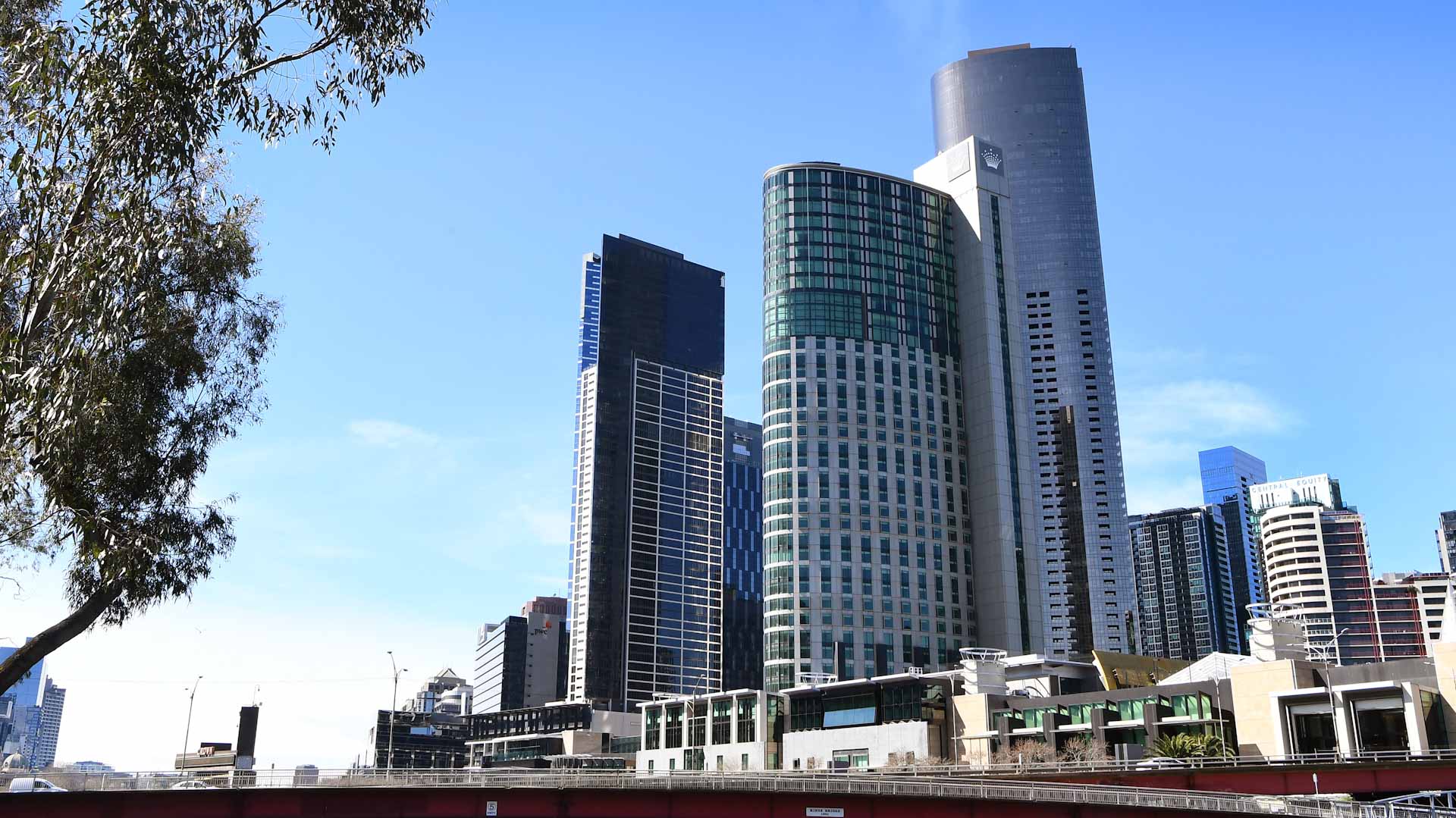 Image for the title: Lockdowns sink Australian economy in third quarter 