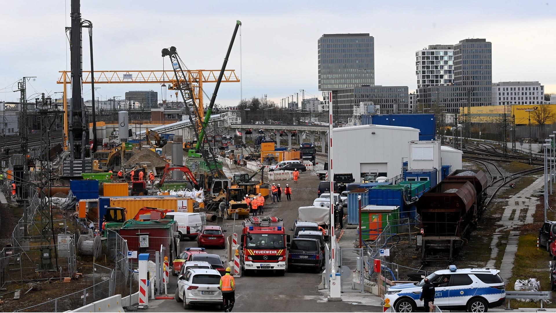 Image for the title: Four injured as WWII bomb explodes on Munich building site 