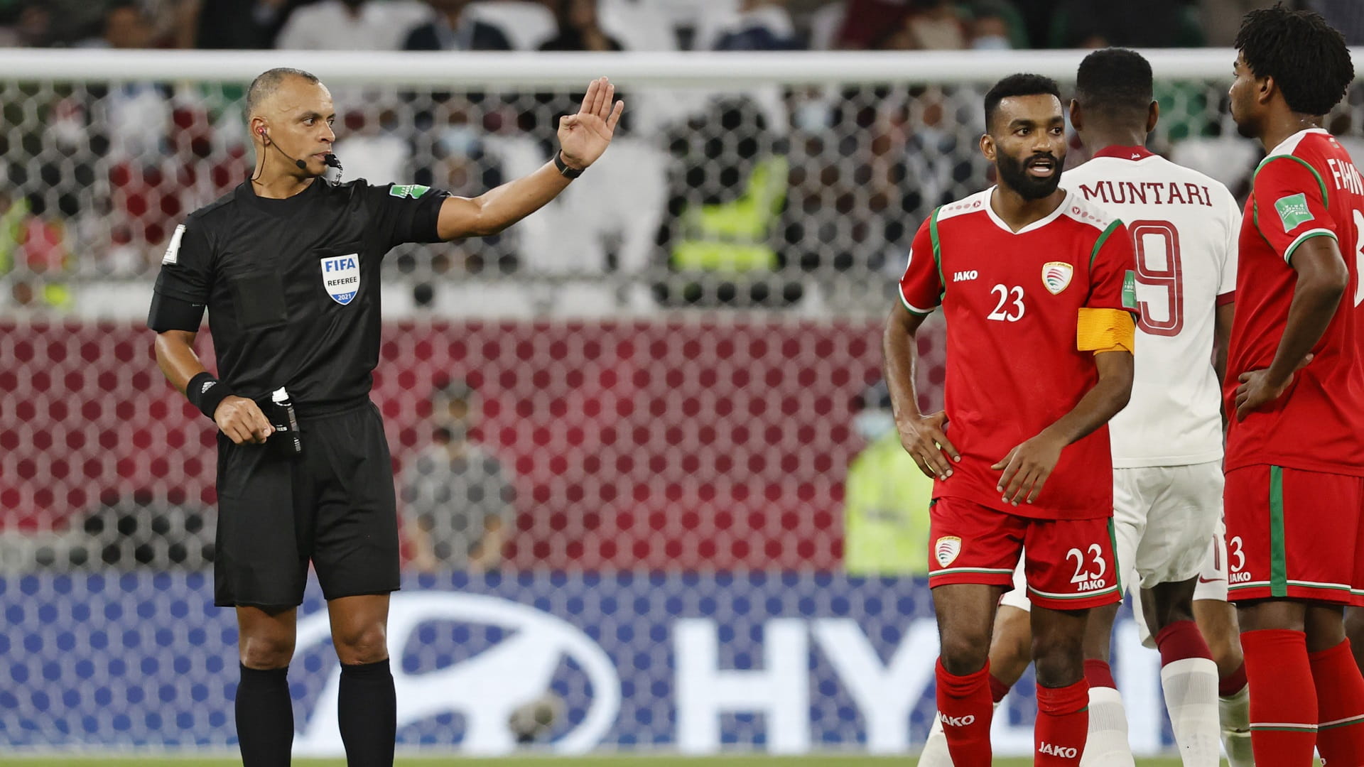 صورة بعنوان: منتخب قطر أول المتأهلين إلى ربع نهائي كأس العرب لكرة القدم 