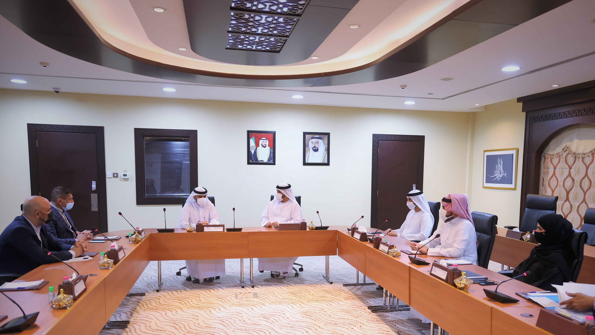 صورة بعنوان: "اقتصادية الشارقة" تستقبل وفداً من مدينة الشارقة للإعلام 