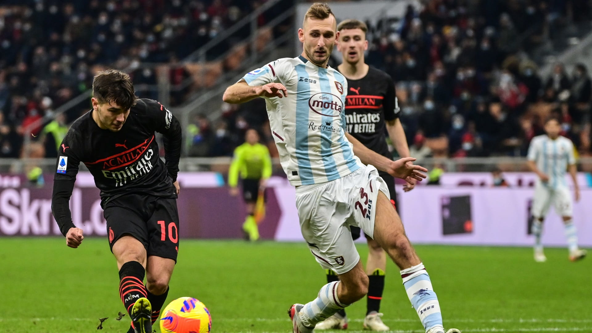 صورة بعنوان: ميلان يستعيد صدارة الدوري الإيطالي مؤقتاً 