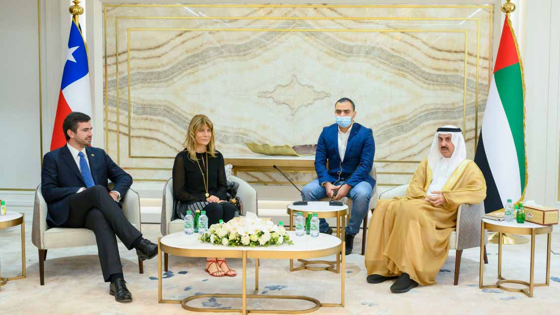 صورة بعنوان: صقر غباش يبحث مع تشيلي العلاقات البرلمانية 