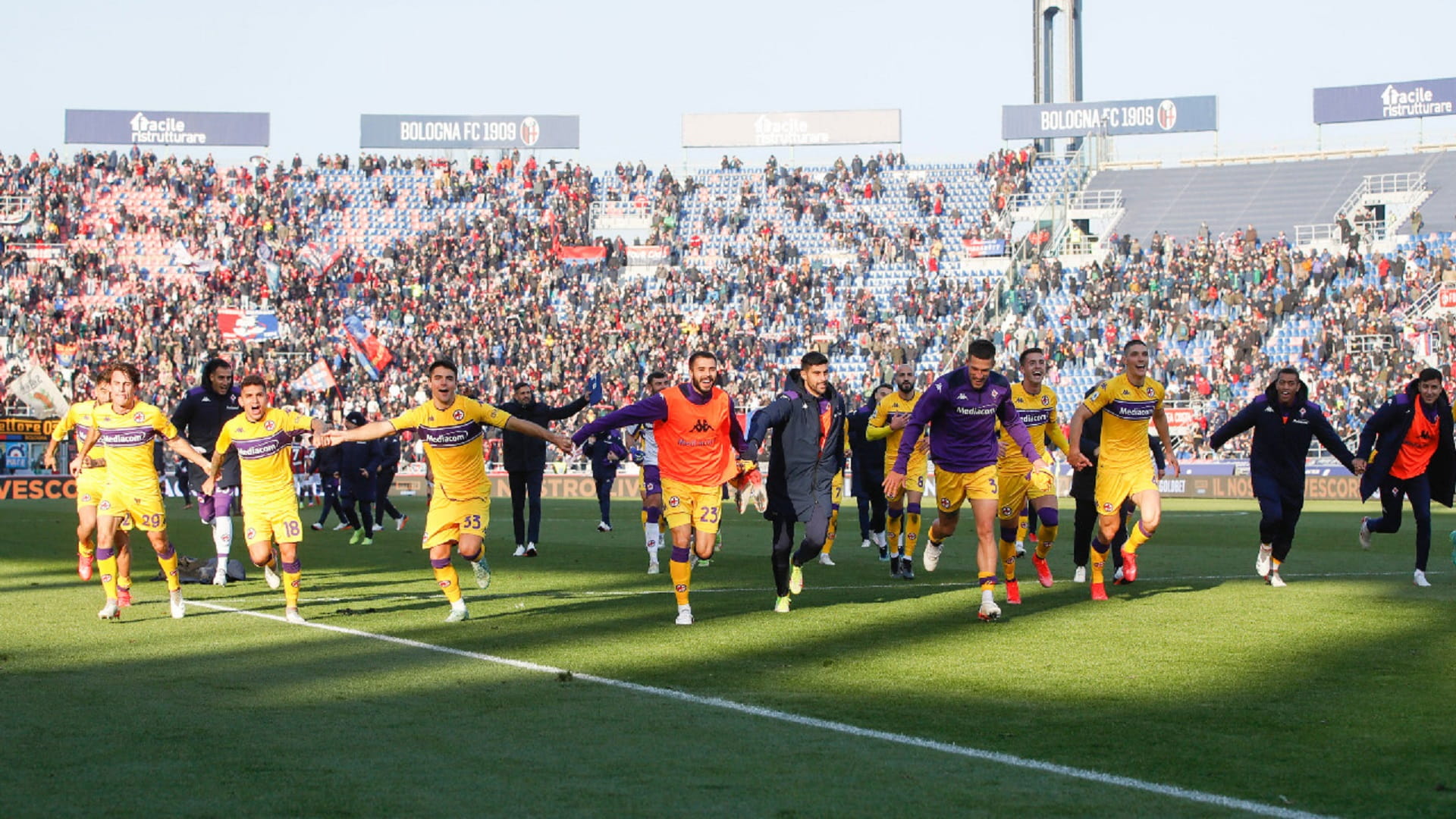 صورة بعنوان: فيورنتينا يتخطى بولونيا في الدوري الإيطالي لكرة القدم  