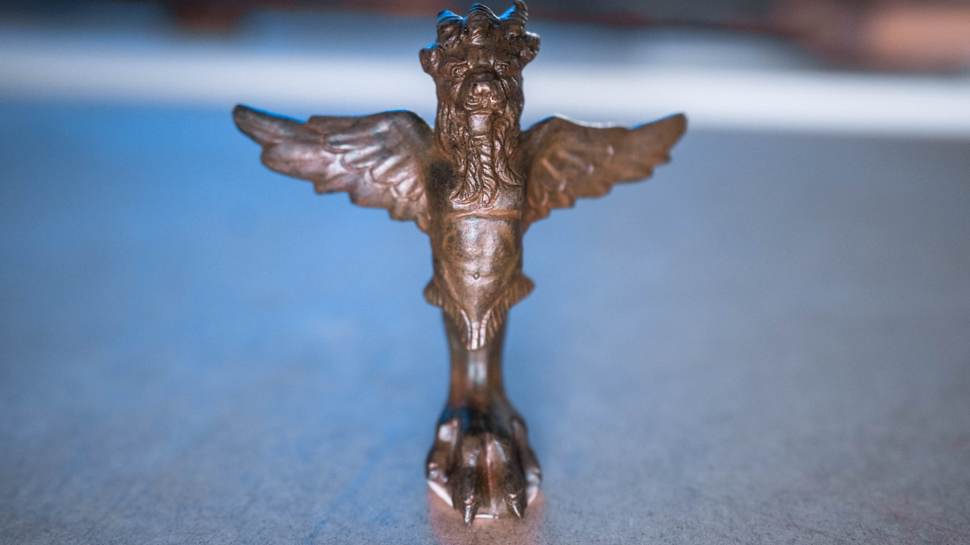 Image for the title: SAA discovers mythical creature statue from Roman Empire 