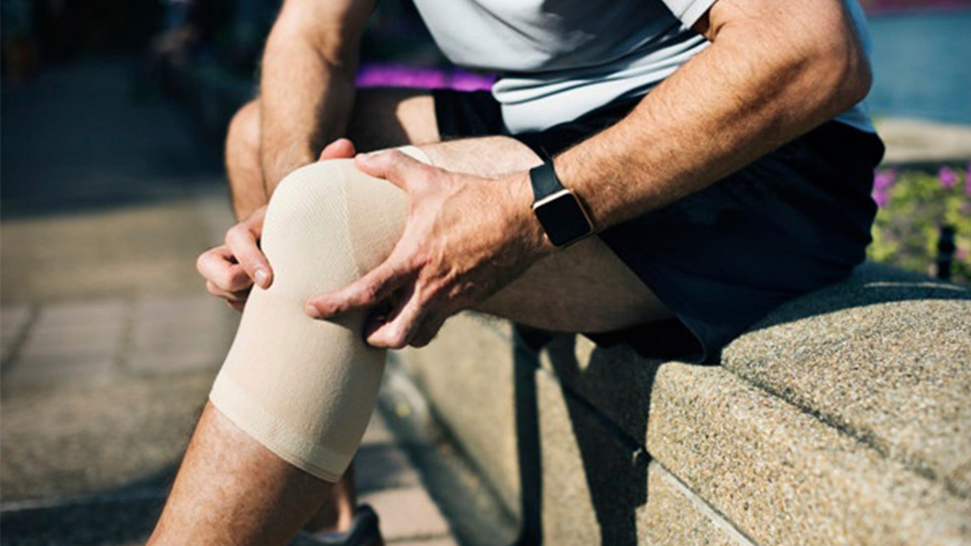 صورة بعنوان: عملية استبدال مفصل الركبة  