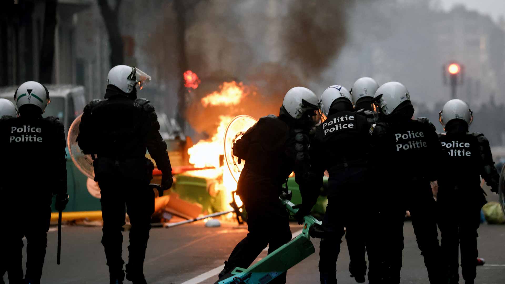 Image for the title: Clashes erupt at Brussels protest against Covid rules 