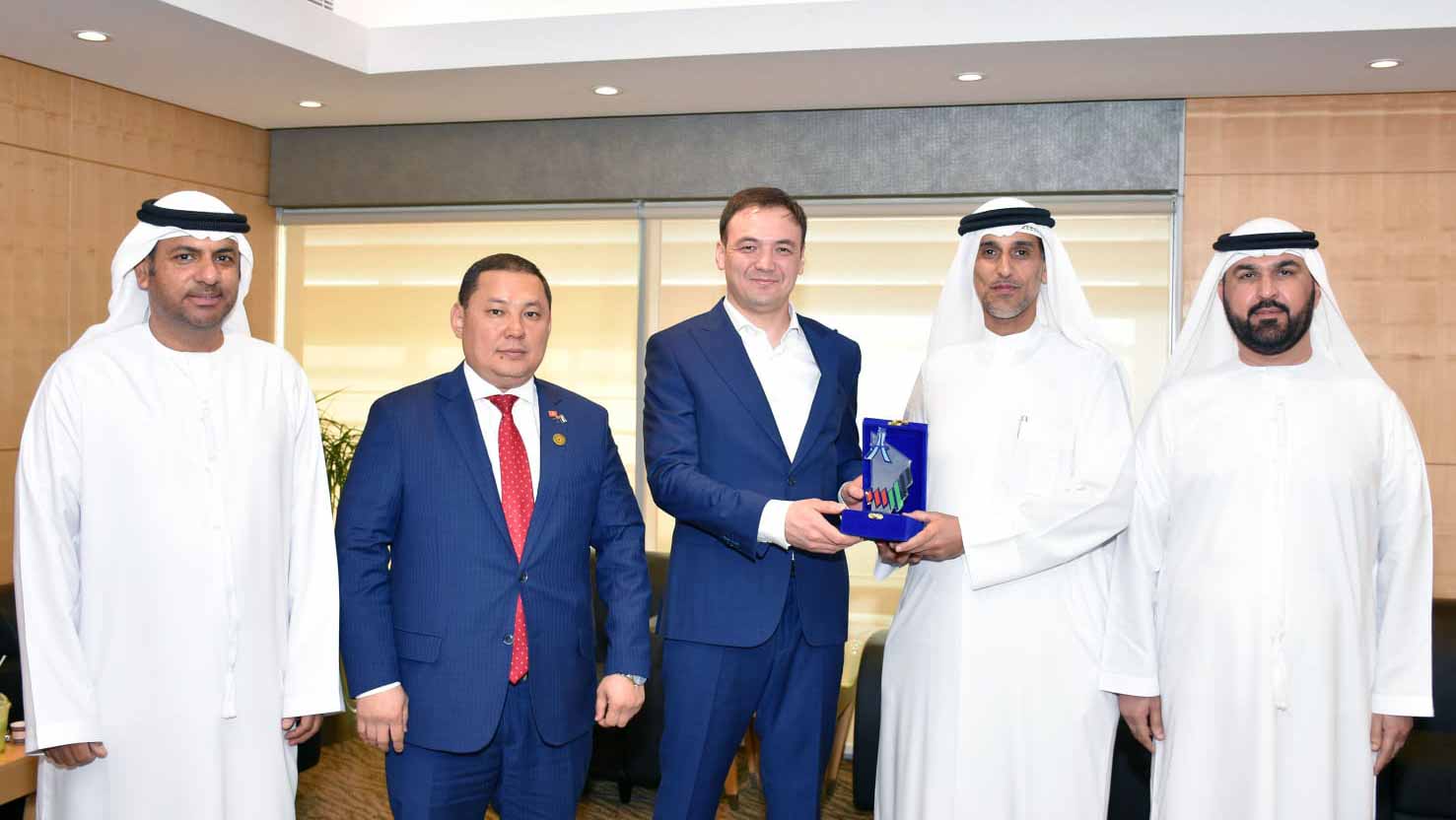 Image for the title: Expo Sharjah receives diplomatic delegation from Kyrgyzstan 