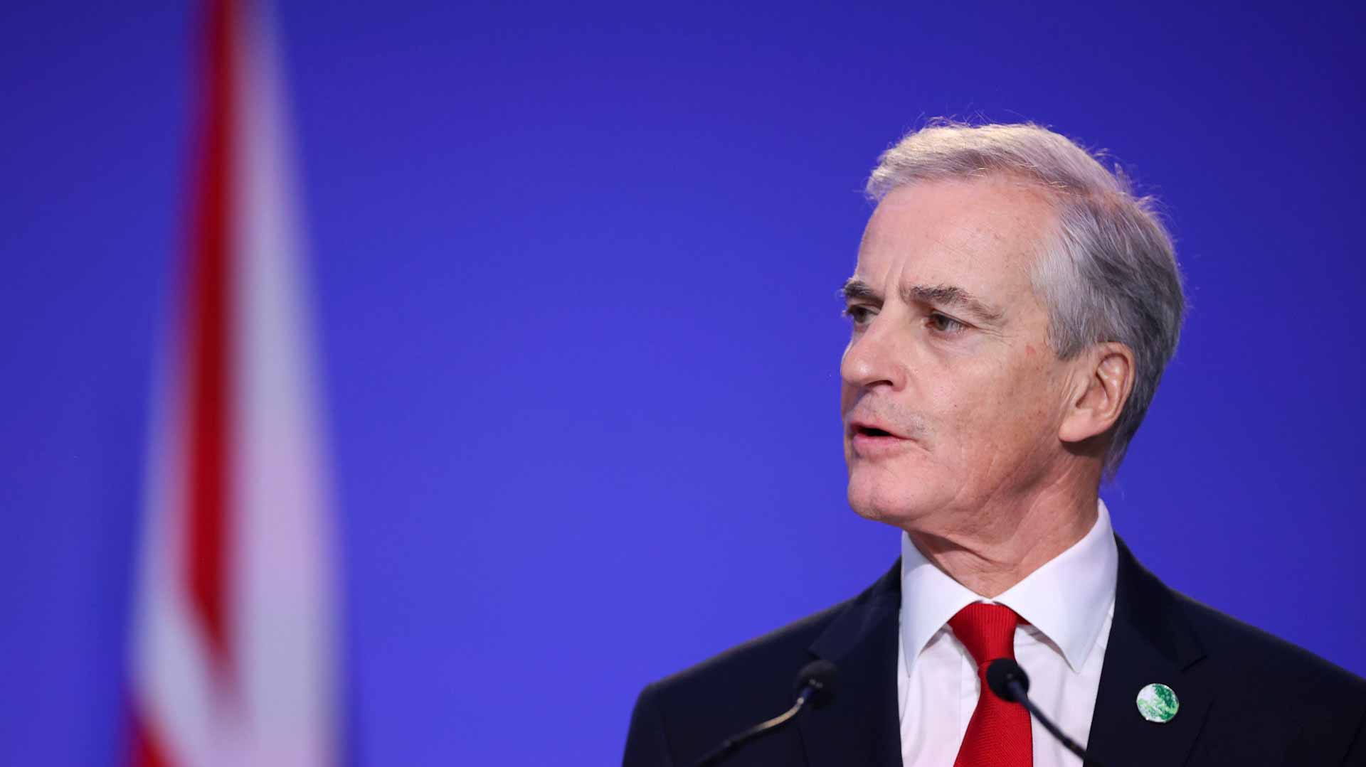 Image for the title: Norway tightens measures as Covid cases surge