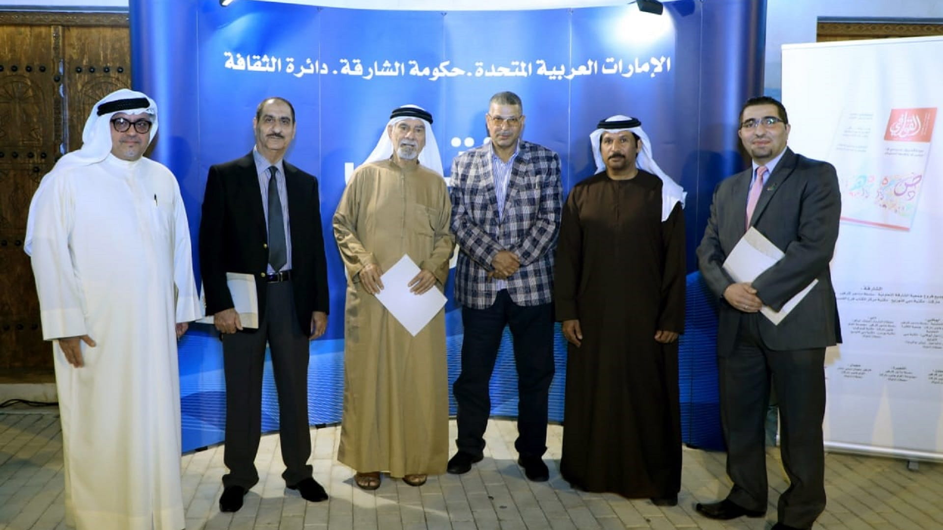 صورة بعنوان: الوطن والذات يطوفان في بيت الشعر بالشارقة 