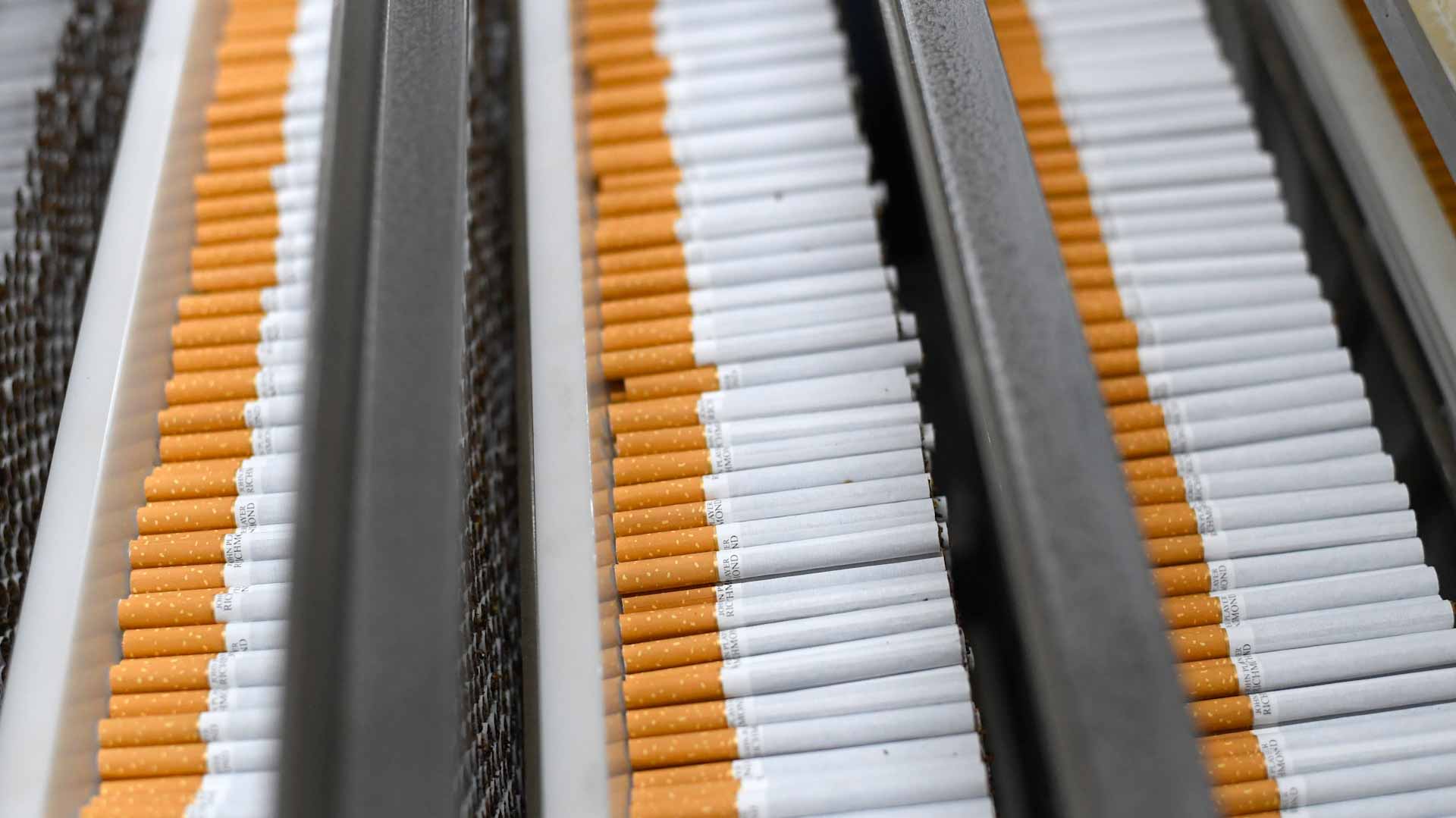 Image for the title: New Zealand to ban cigarette sales for future generations 