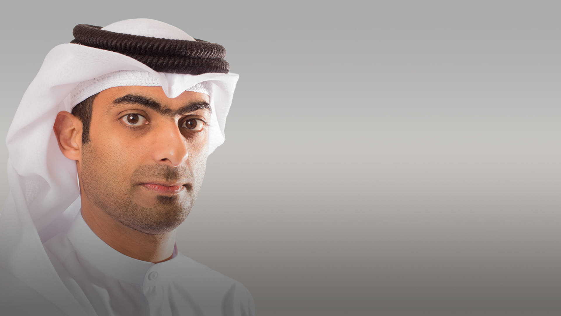 صورة بعنوان: خالد القاسمي: قرار تغيير نظام العمل يعزز الدور الاجتماعي للشارقة   