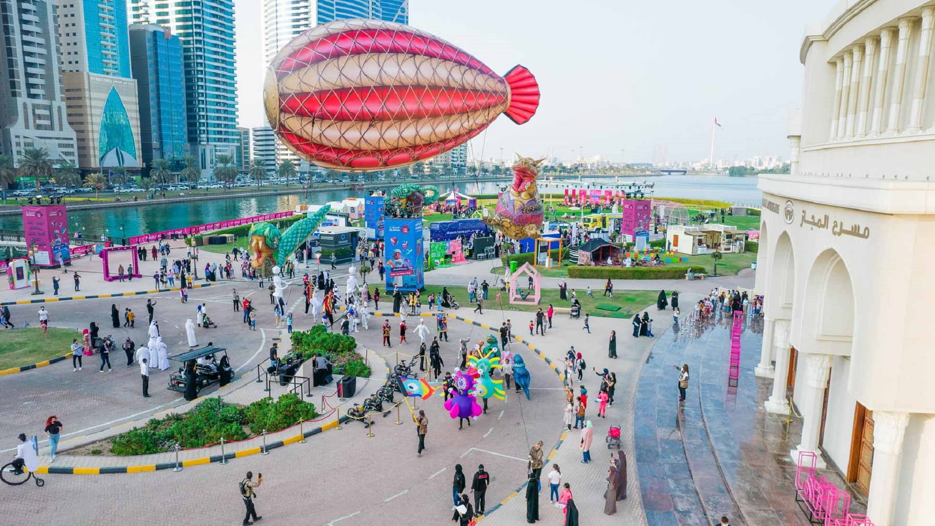 صورة بعنوان: مناطيد هوائية عملاقة تزيّن فضاء "مهرجان فعاليات الشارقة" 