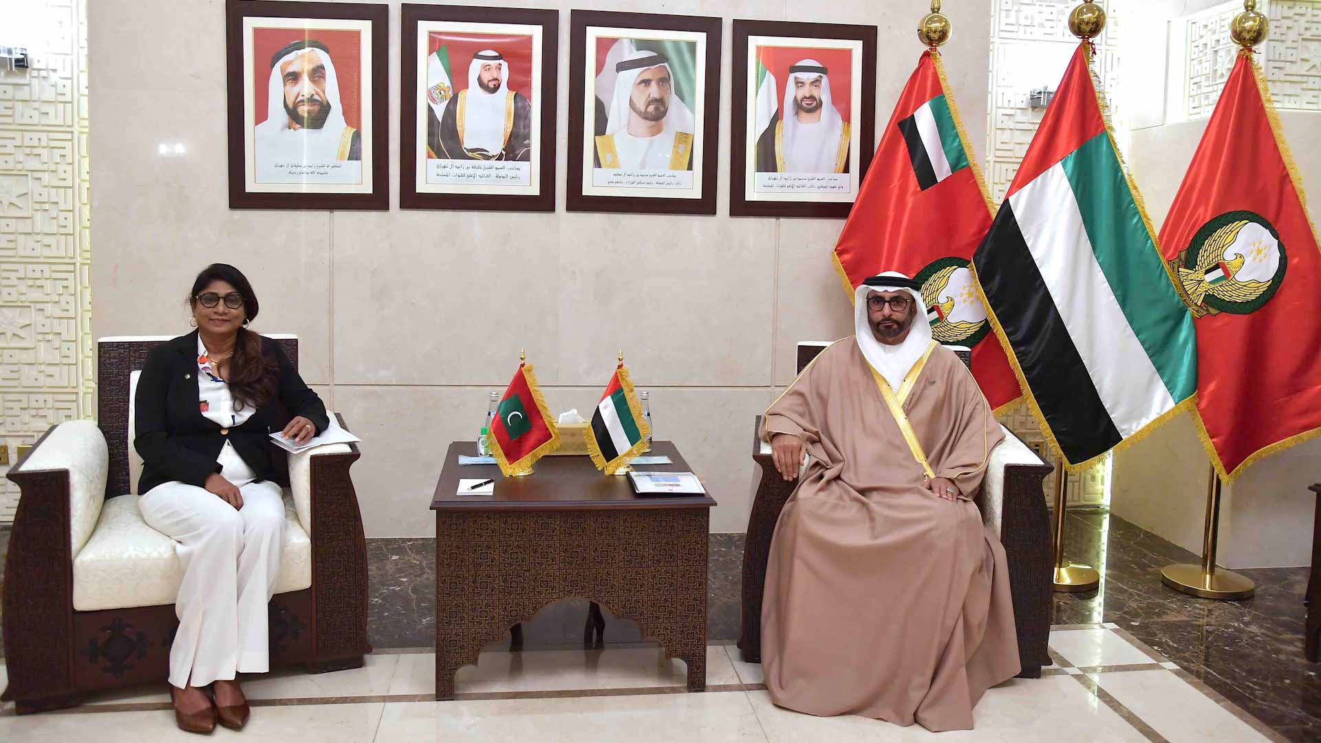 صورة بعنوان: البواردي ووزيرة دفاع جمهورية المالديف يبحثان فرص التعاون 