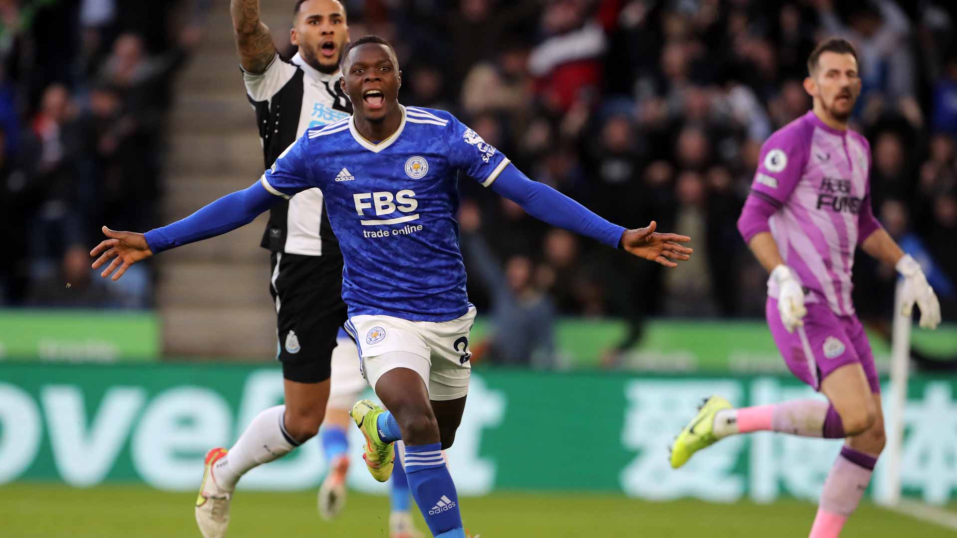 صورة بعنوان: ليستر سيتي يقسو على نيوكاسل في الدوري الإنجليزي الممتاز 