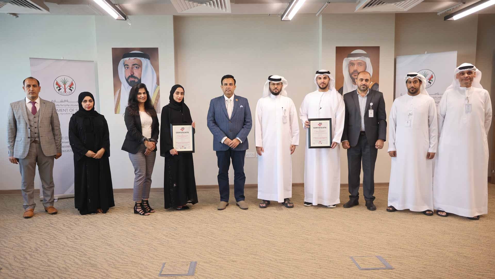 صورة بعنوان: "دائرة شؤون البلديات" تحصل على شهادة الآيزو في إدارة الجودة  