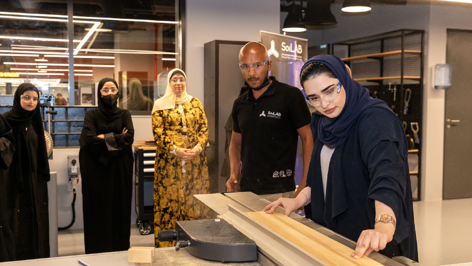 Image for the title: Participants of BEP learn, experiment, and innovate at SRTIP 