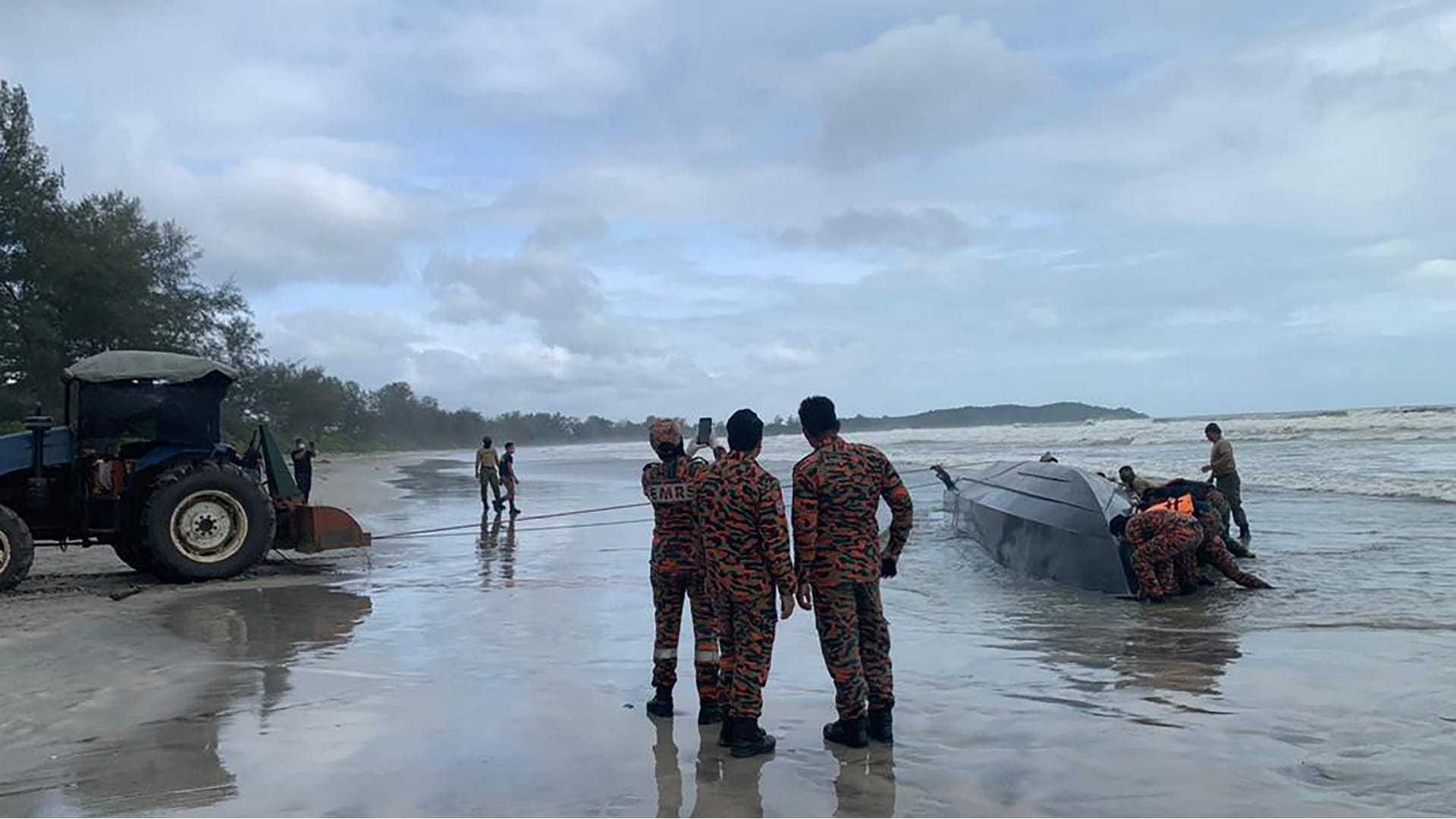 Image for the title: 11 Indonesians dead, 27 missing in Malaysia boat sinking 