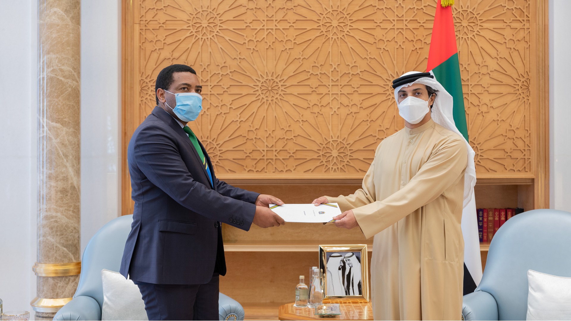 Image for the title: Mohamed bin Zayed receives Tanzanian President's note