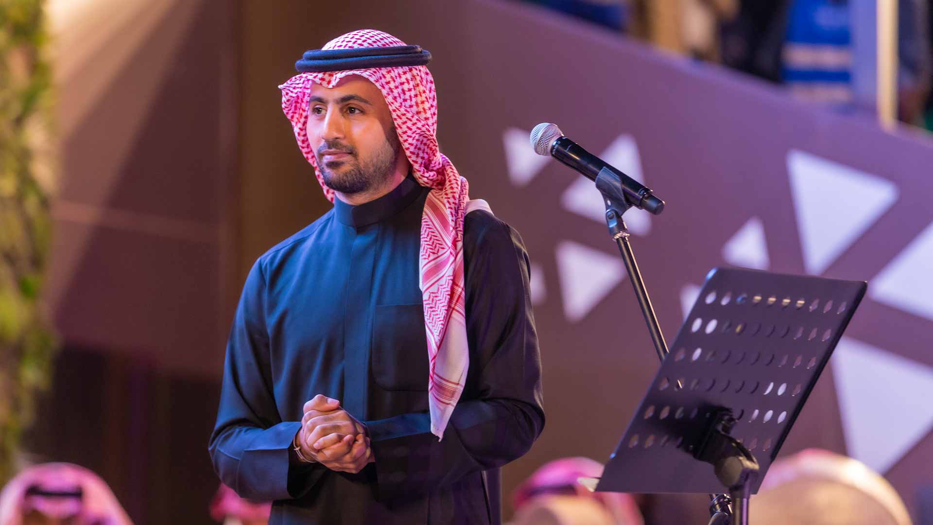 صورة بعنوان: فؤاد عبد الواحد يتألق في أمسية ببطولة "قفز السعودية"  