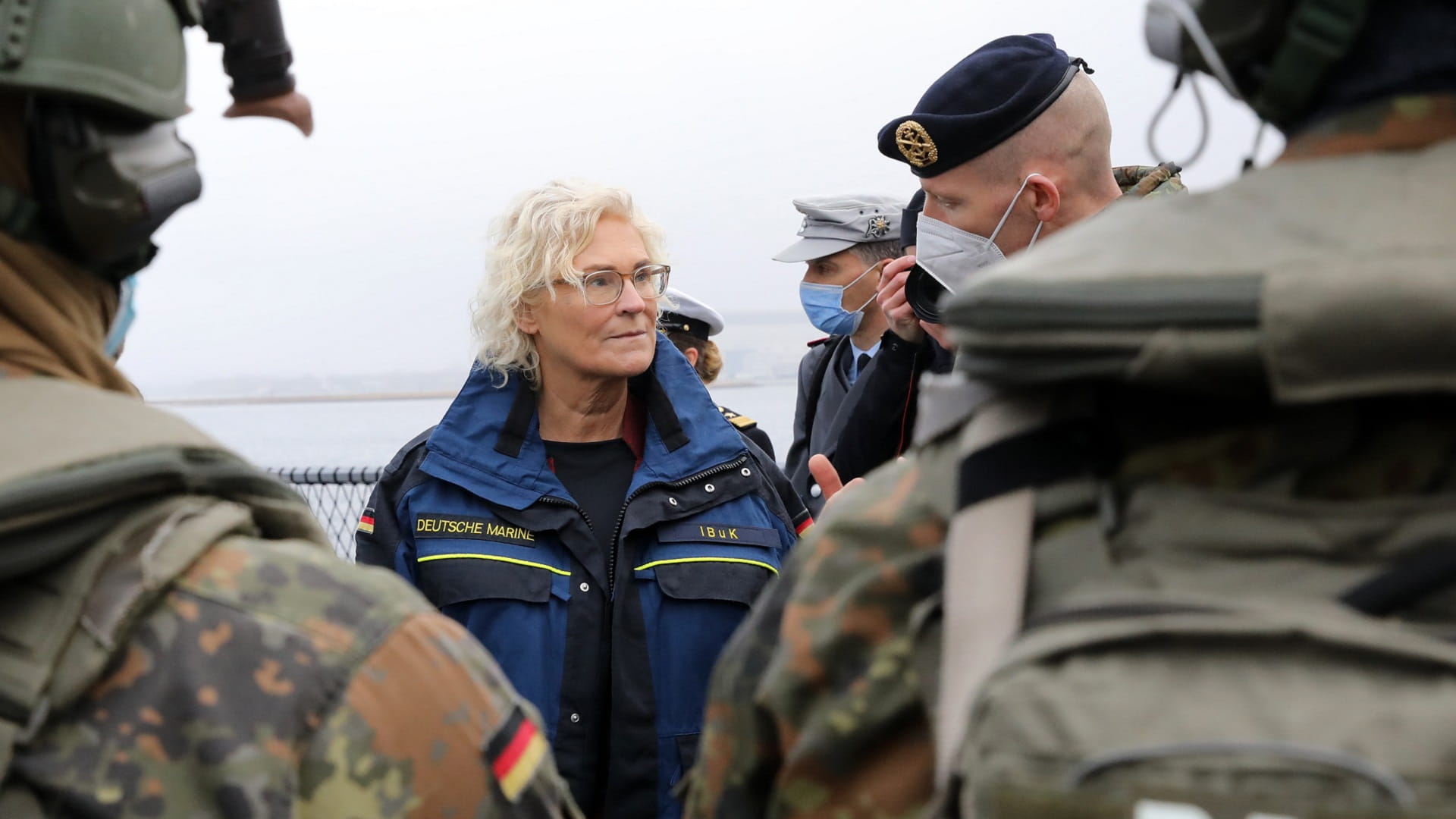 Image for the title: German defence minister backs stronger sanctions on Russia 