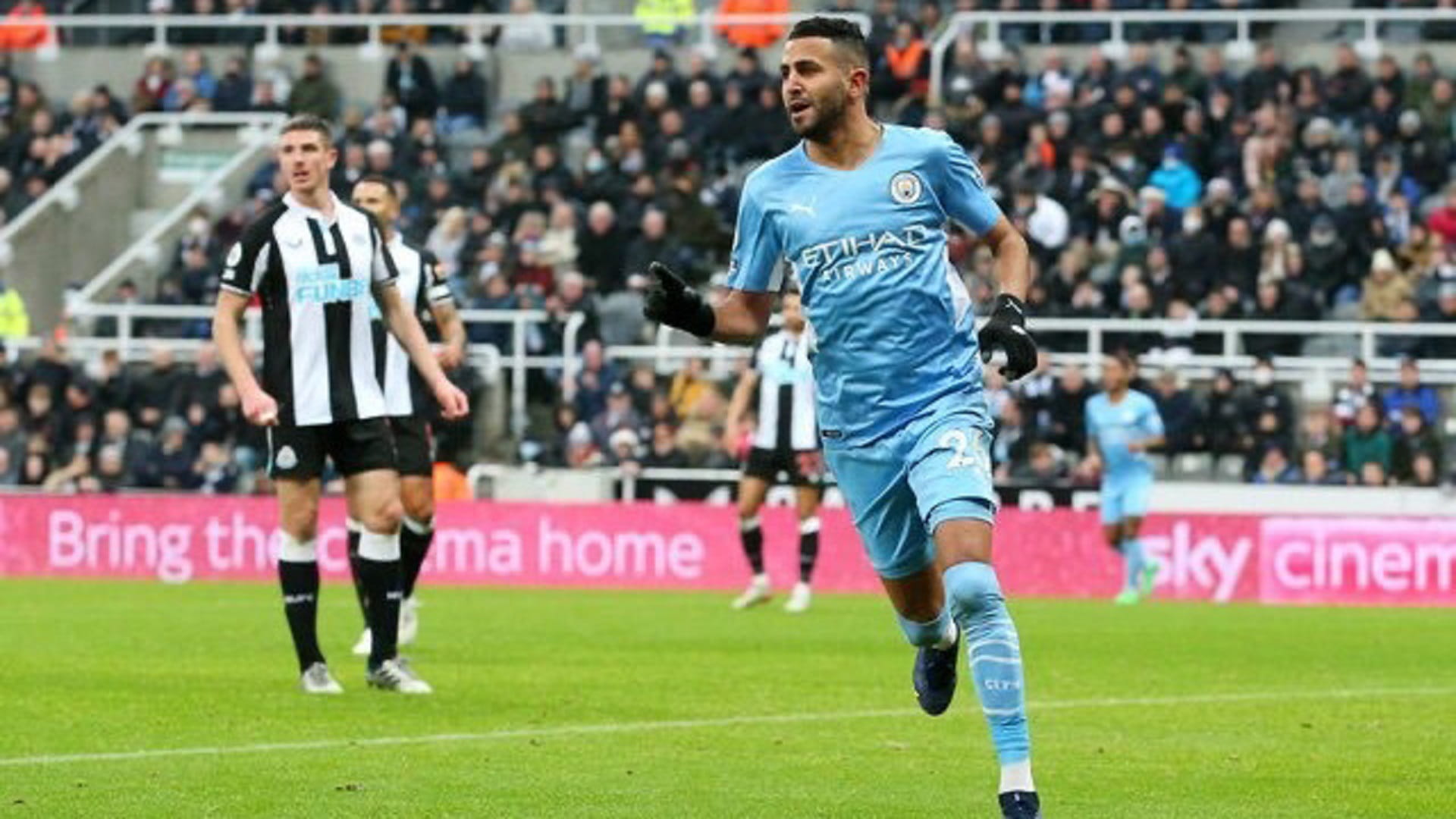 صورة بعنوان: مانشستر سيتي يحافظ على صدارة الدوري الإنجليزي 