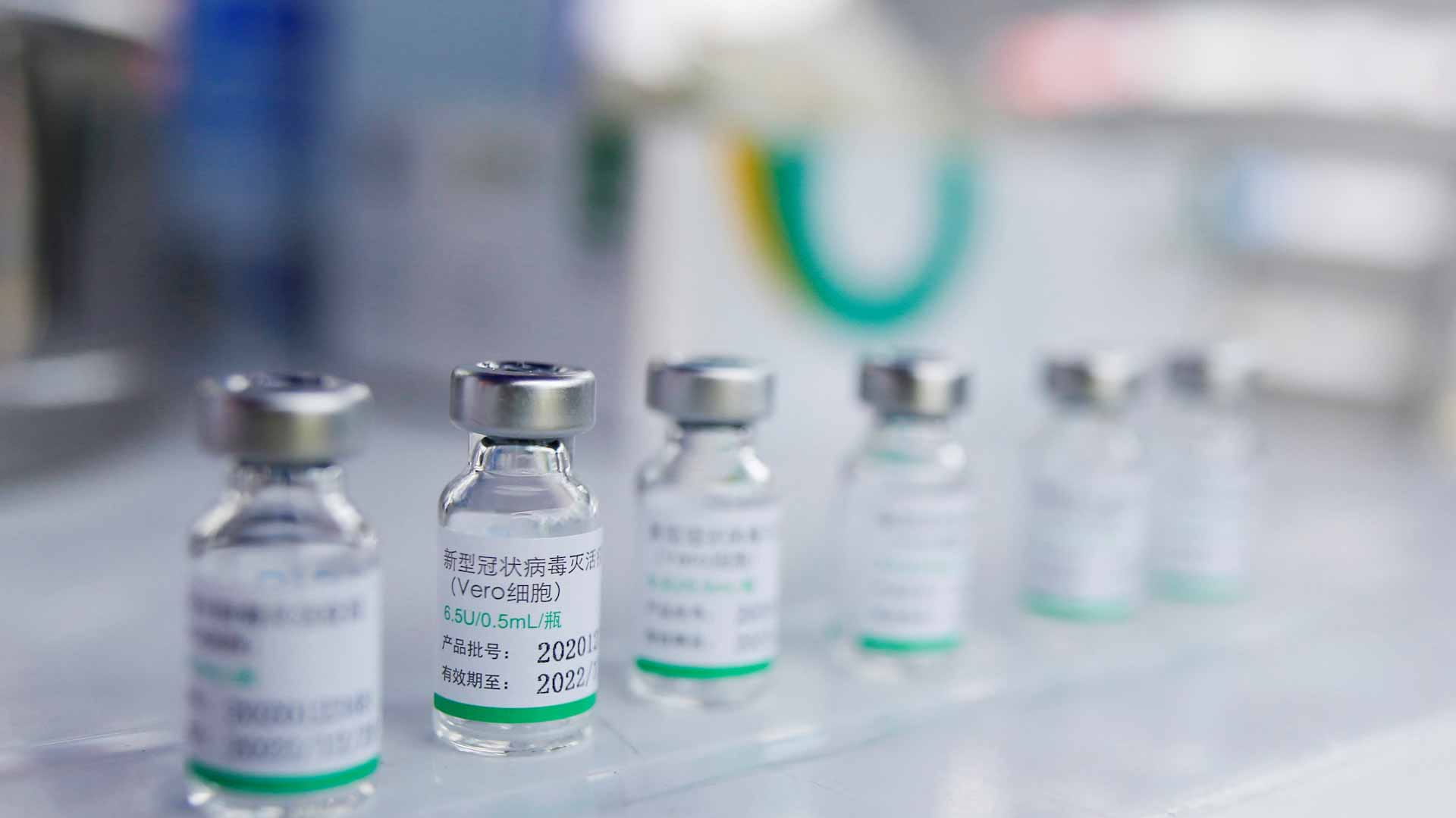 صورة بعنوان: في مواجهة الوباء..الجرعة المعززة من سينوفارم أضعف مقاومة لأوميكرون 