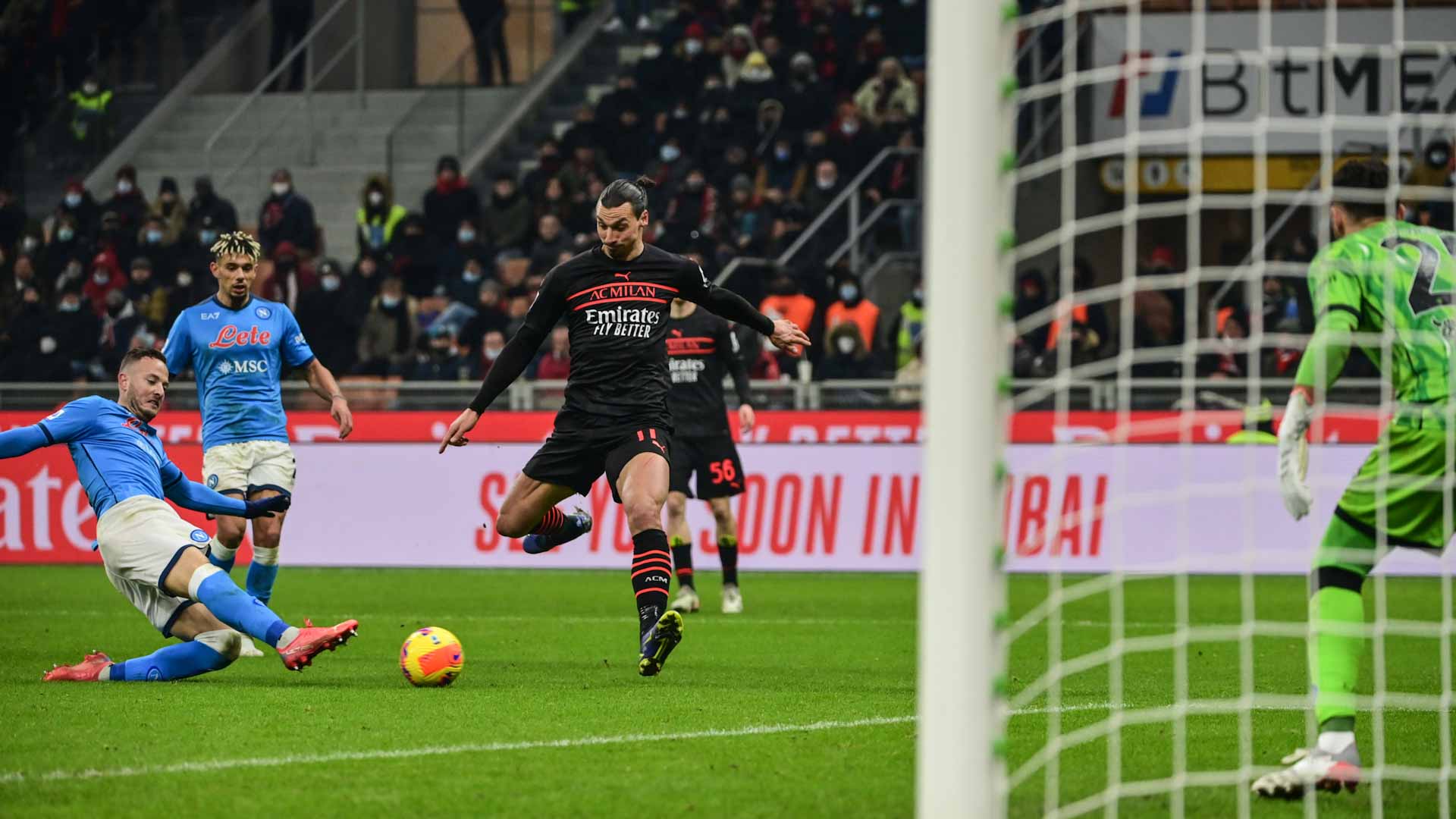 صورة بعنوان: نابولي يخطف المركز الثاني في الدوري الإيطالي لكرة القدم  