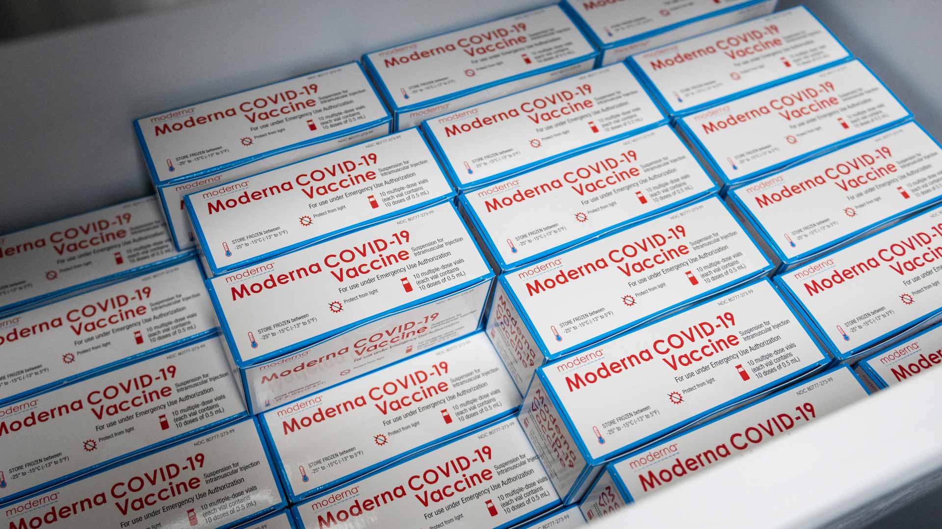 Image for the title: Moderna could be ready to develop Omicron booster in weeks 