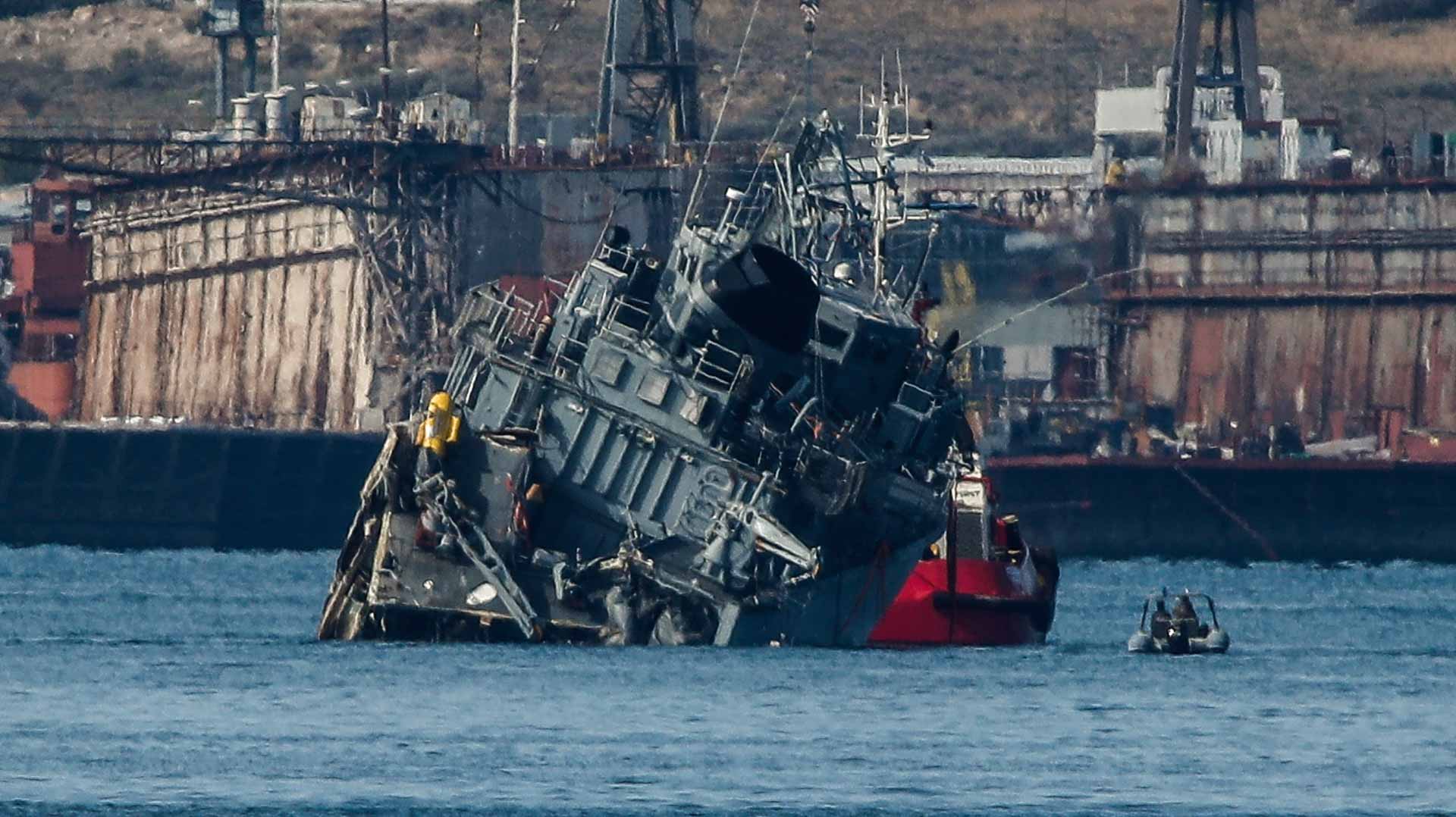 Image for the title: At least 16 migrants dead in Greek shipwreck 