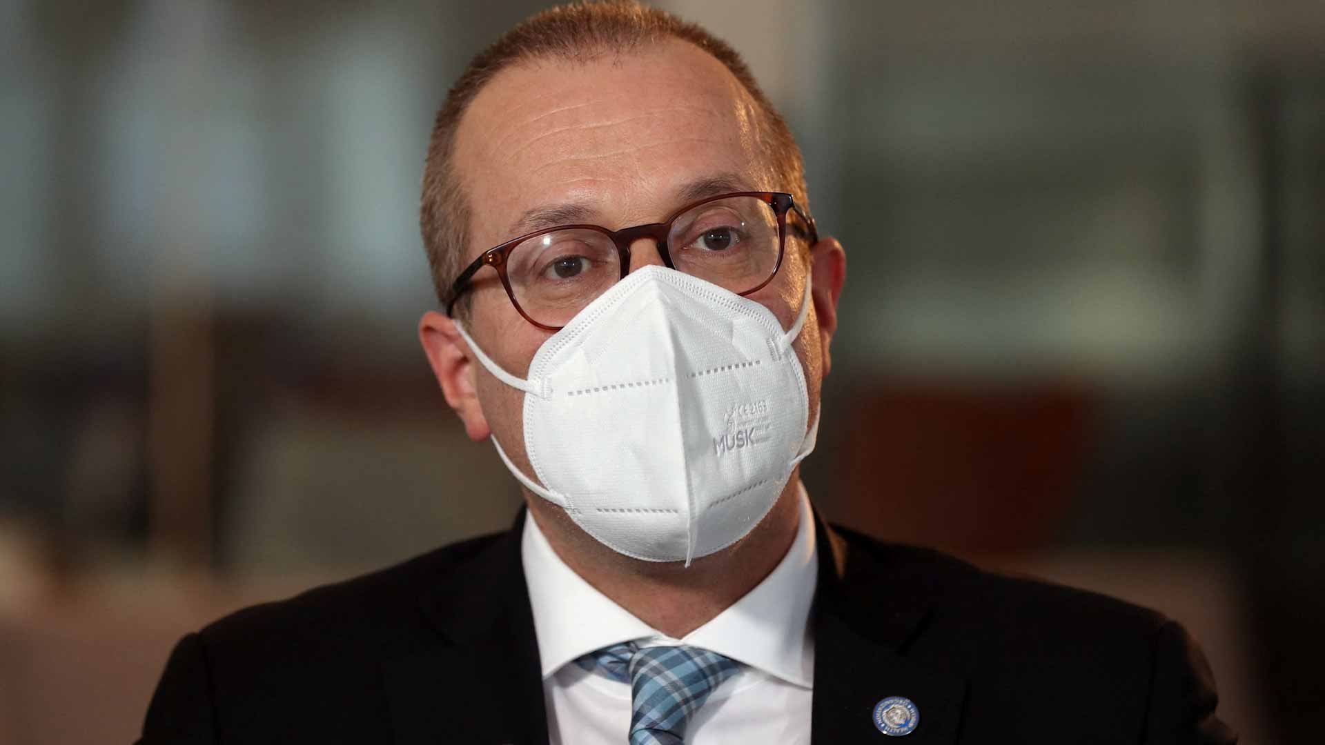 Image for the title: WHO: Couple of weeks before Omicron becomes dominant in Europe 