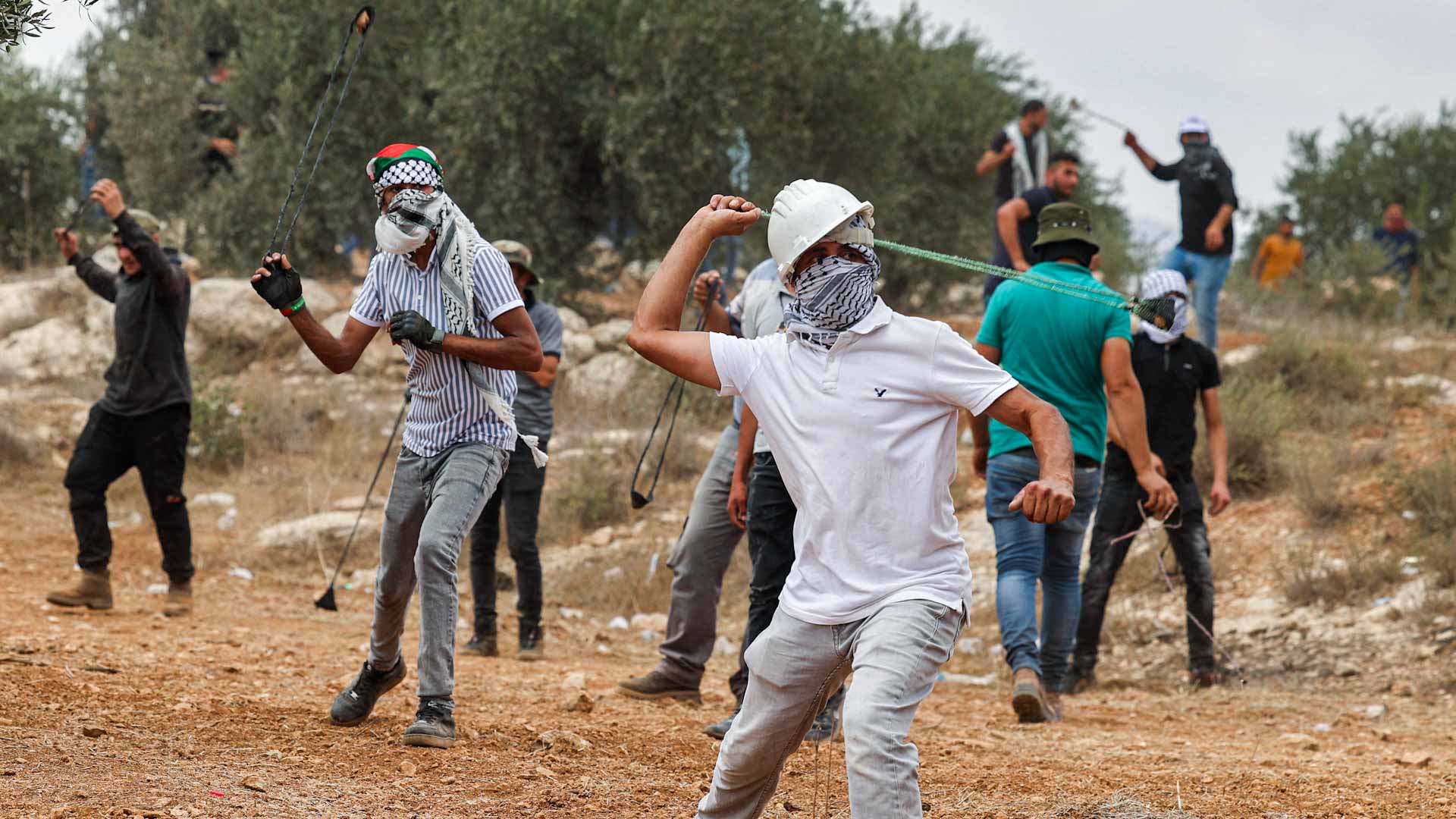 صورة بعنوان: إصابة 7 فلسطينيين برصاص الجيش الإسرائيلي في الضفة الغربية 