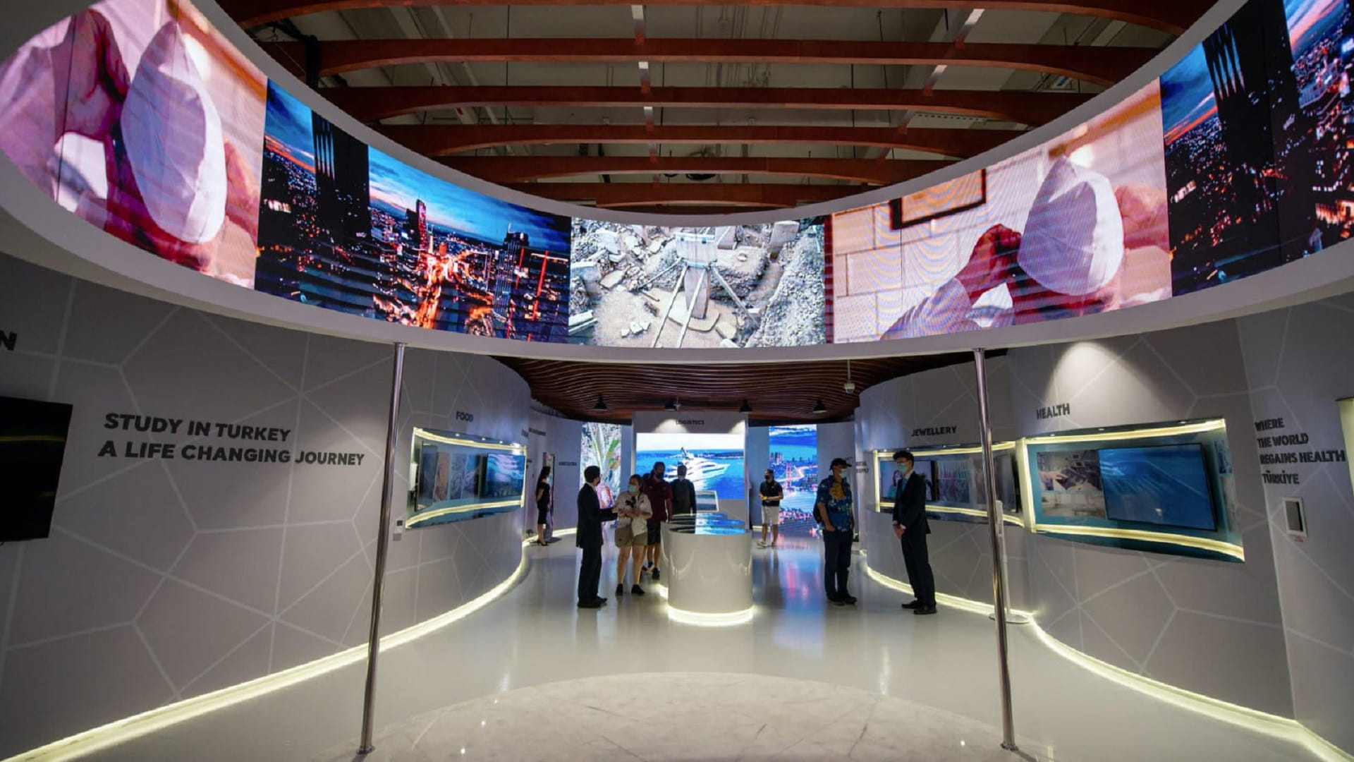 صورة بعنوان: جناح تركيا في إكسبو 2020 دبي يستعرض تاريخ حياكة السجاد اليدوي 