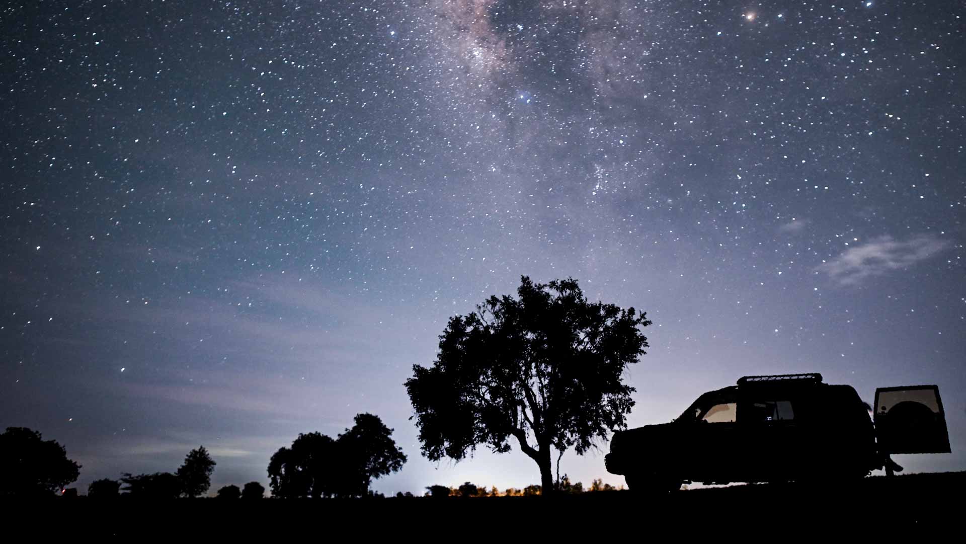 صورة بعنوان: علماء فلك يرصدون "كواكب مارقة" تسبح في غياهب مجرة درب التبانة 