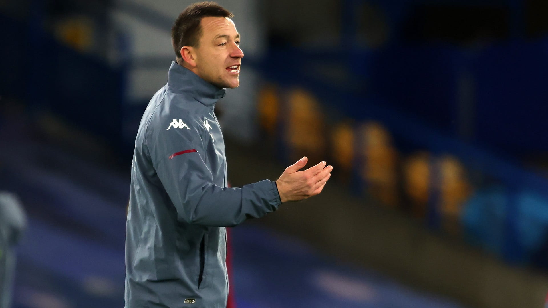 صورة بعنوان: تشيلسي يعيد فتح الأبواب لنجمه السابق جون تيري  