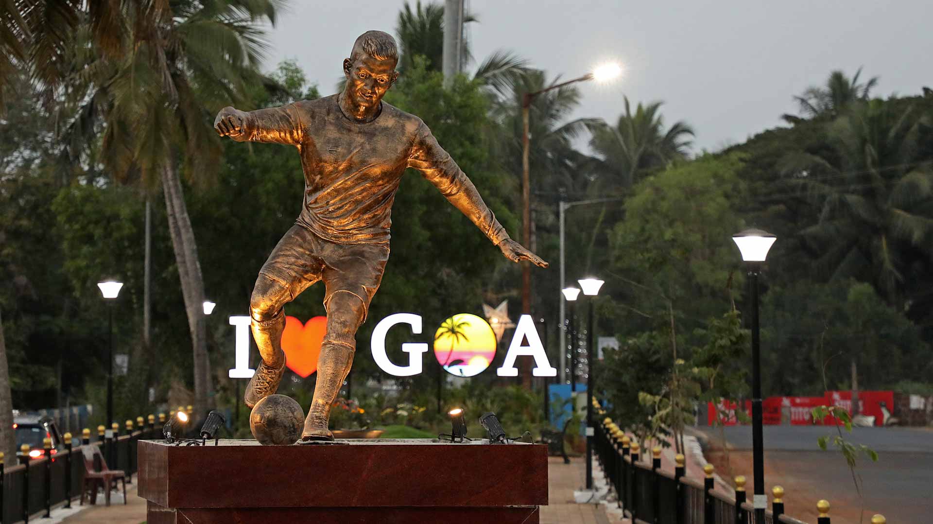 Image for the title: Ronaldo statue kicks up a fuss in India's Goa 