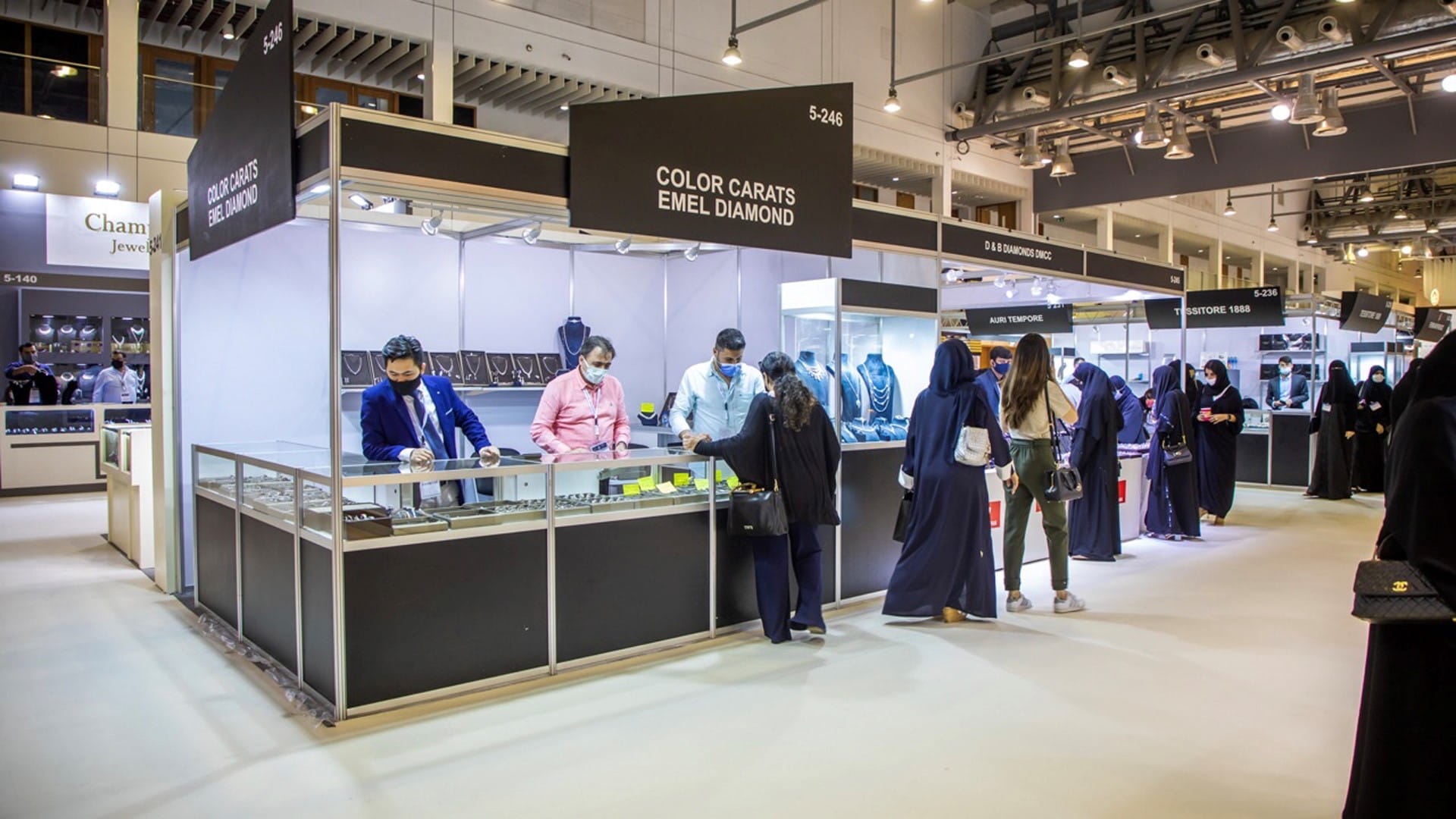Image for the title: 'Jewels of Emirates' Show attracts high turnout of visitors 