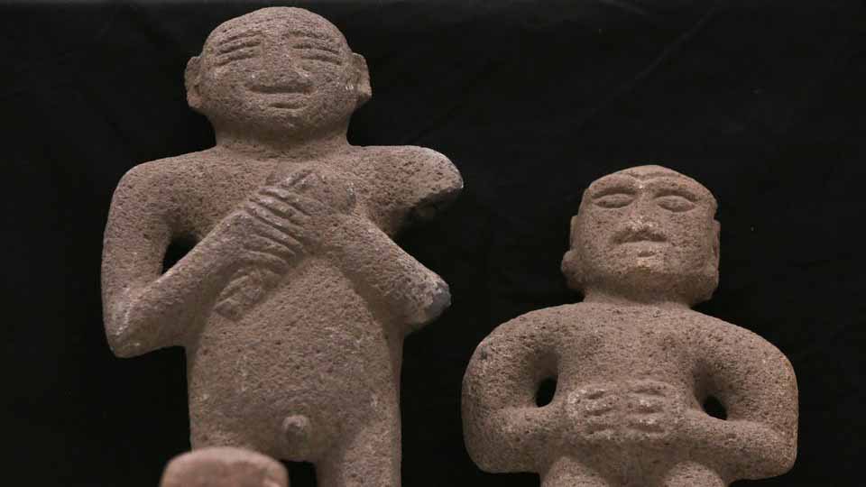 Image for the title: Costa Rica in awe as Brooklyn Museum returns 1,305 artifacts 