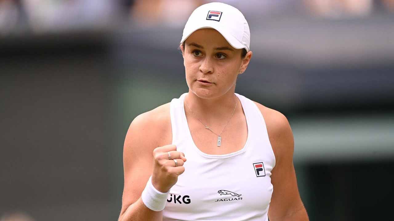 صورة بعنوان: النجمة بارتي تتأهل لربع نهائي بطولة ويمبلدون للتنس 