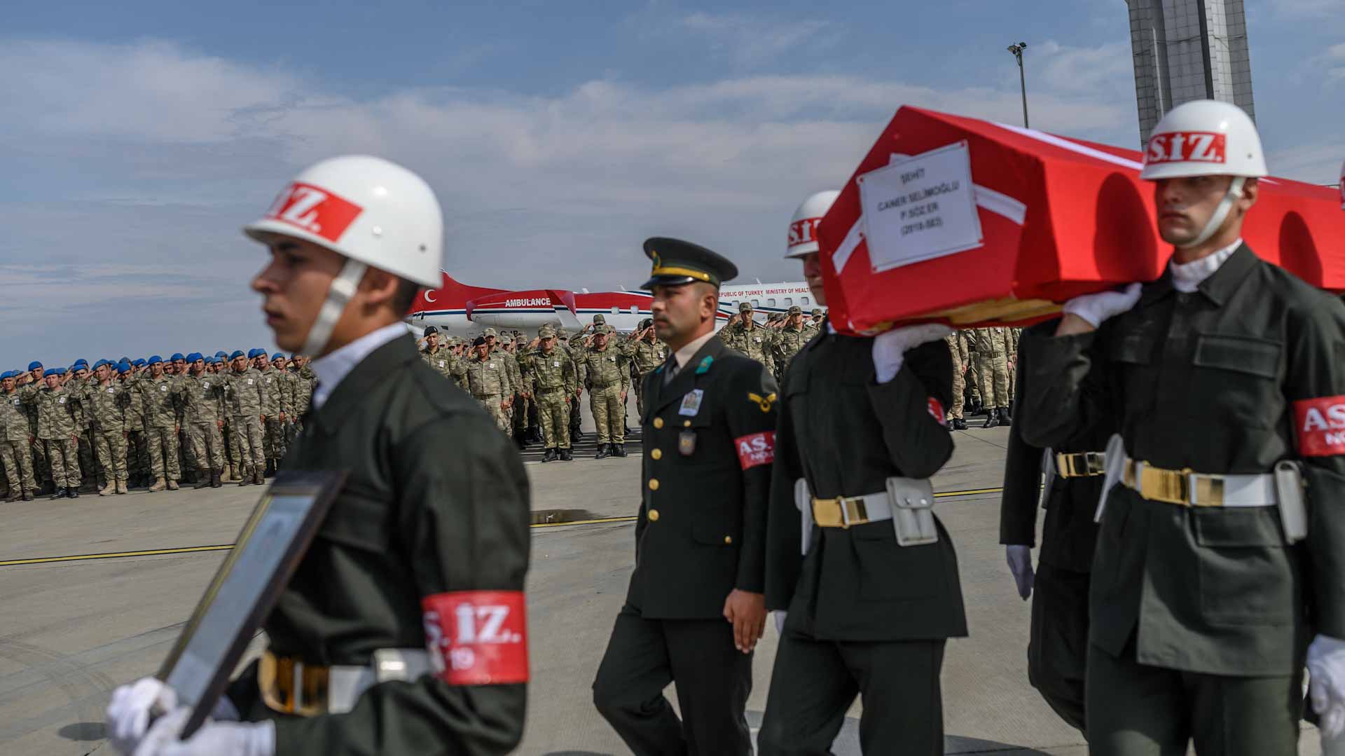 صورة بعنوان: نيران سورية تقتل جندياً تركياً وتصيب 3 من زملائه 