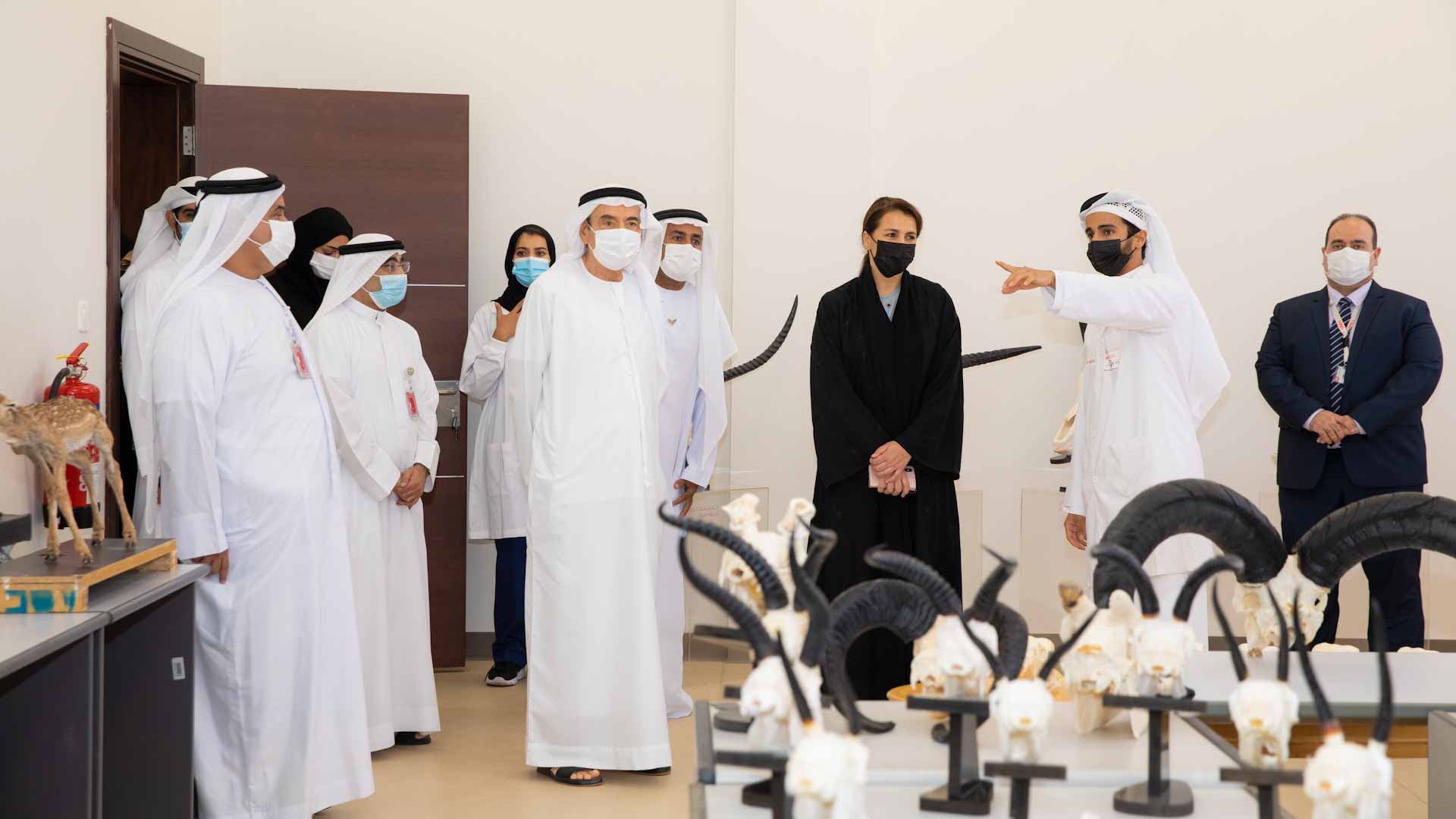 صورة بعنوان: مريم المهيري تشيد بمشروعات جامعة الإمارات في مجال الزراعة 