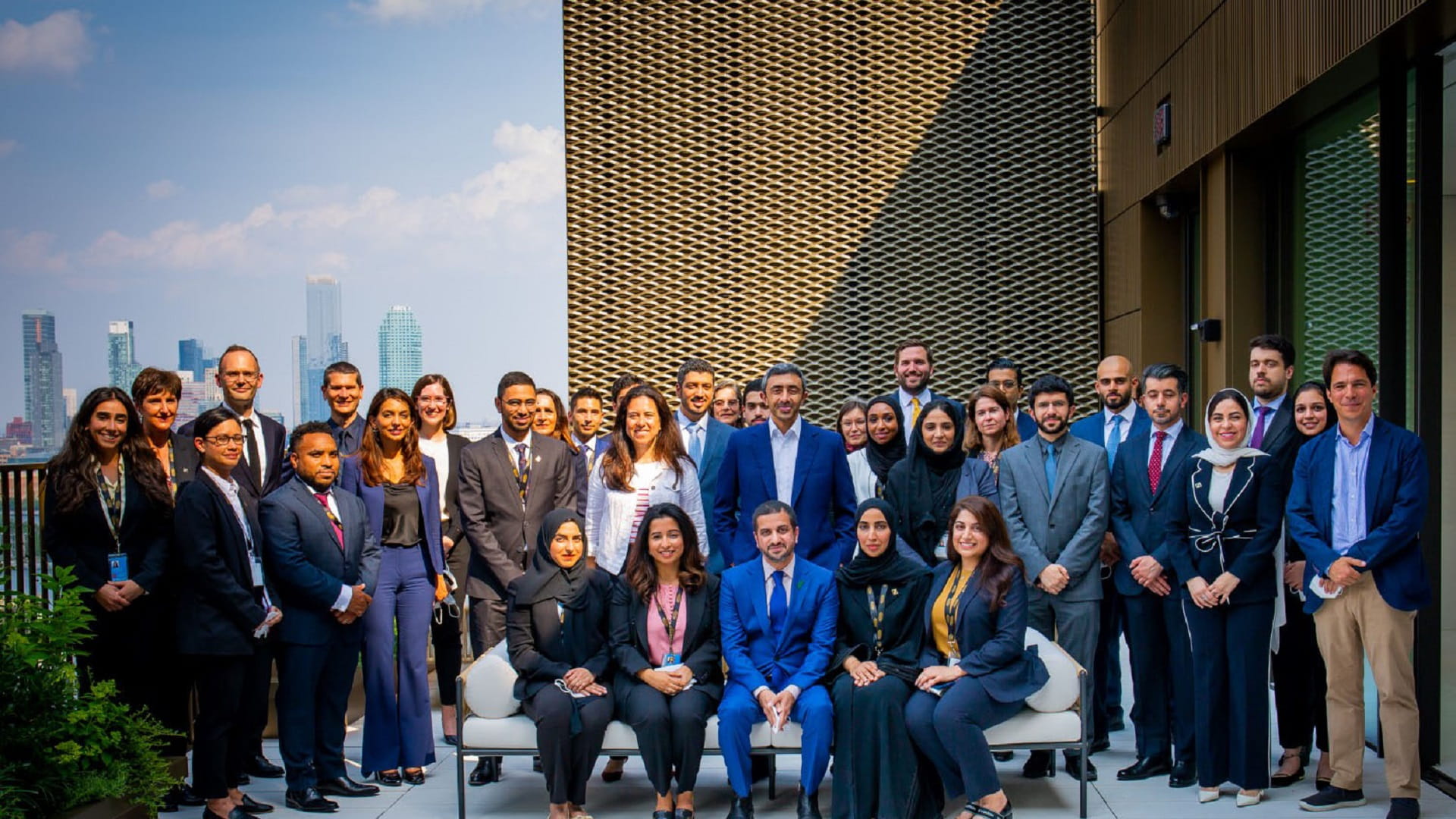 صورة بعنوان: عبد الله بن زايد يزور المقر الجديد لبعثة الدولة لدى الأمم المتحدة 