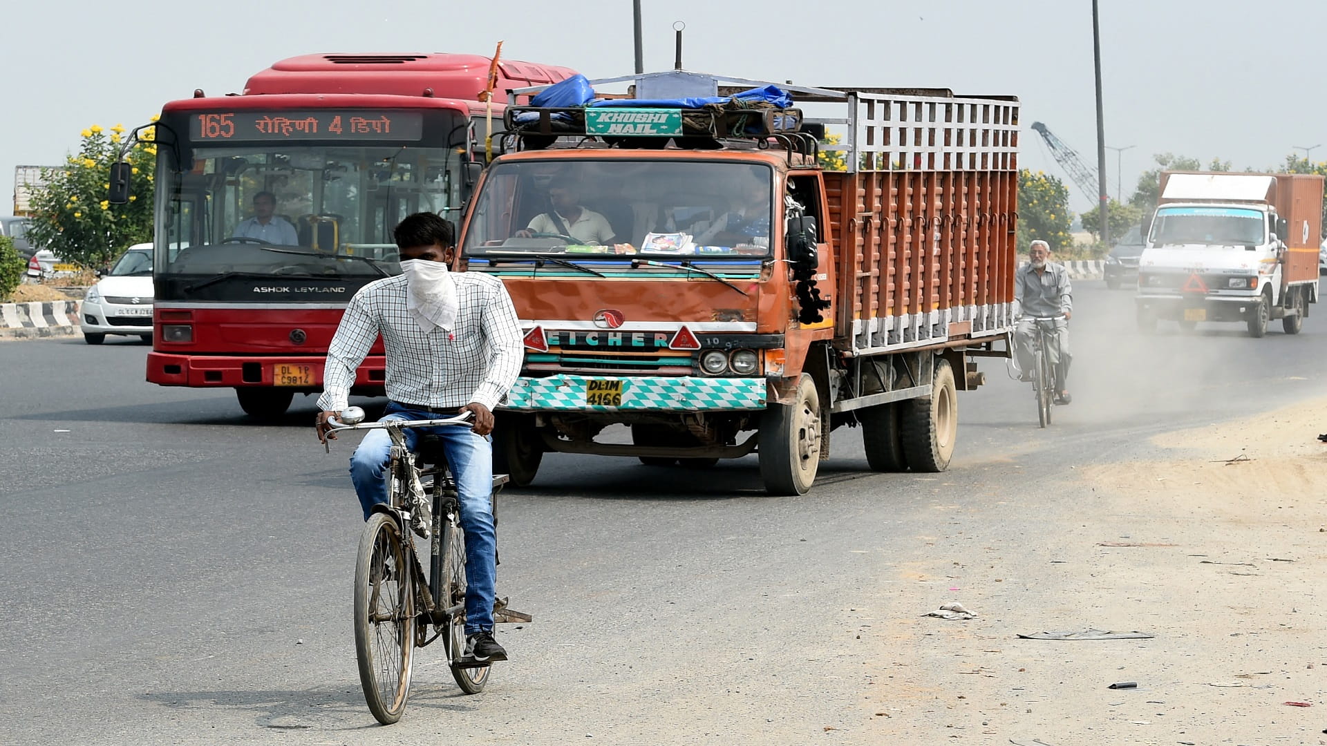Image for the title: India's poor can't afford to beat the heat 