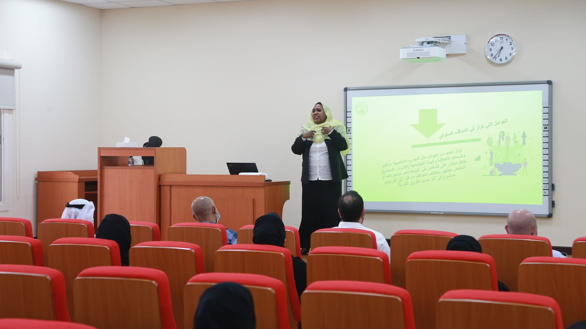 صورة بعنوان: الجامعة القاسمية تنظم دورة بعنوان "فن إدارة المواقف السلوكية" 