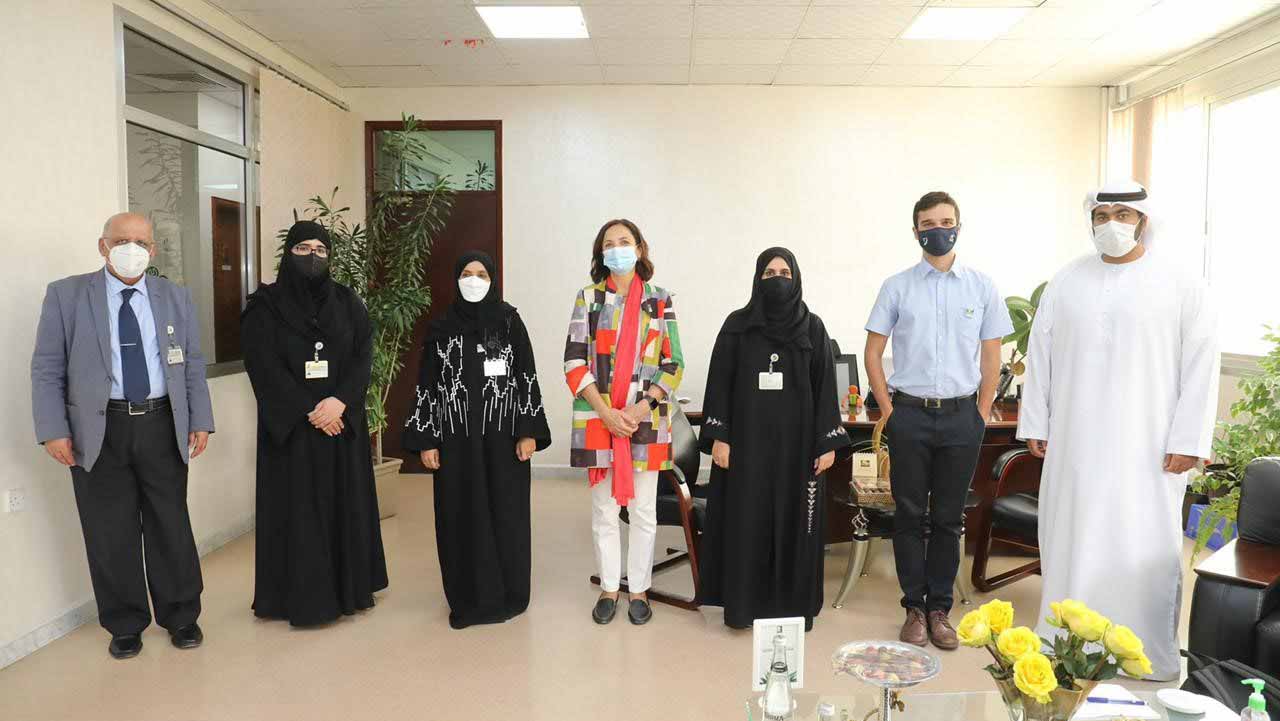 صورة بعنوان: وفد منظمة الصحة يطلع على محور المياه والصرف الصحي ببلدية الشارقة 