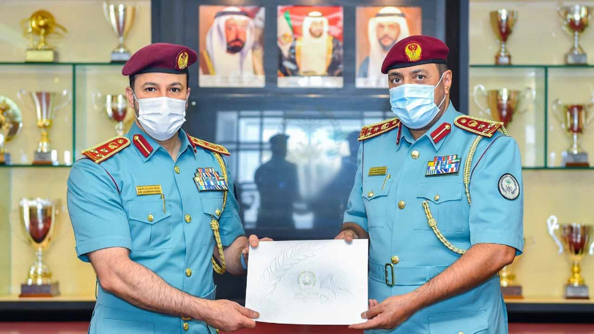 صورة بعنوان: شرطة الشارقة تكرم فرق عمل إدارة الأداء المؤسسي 