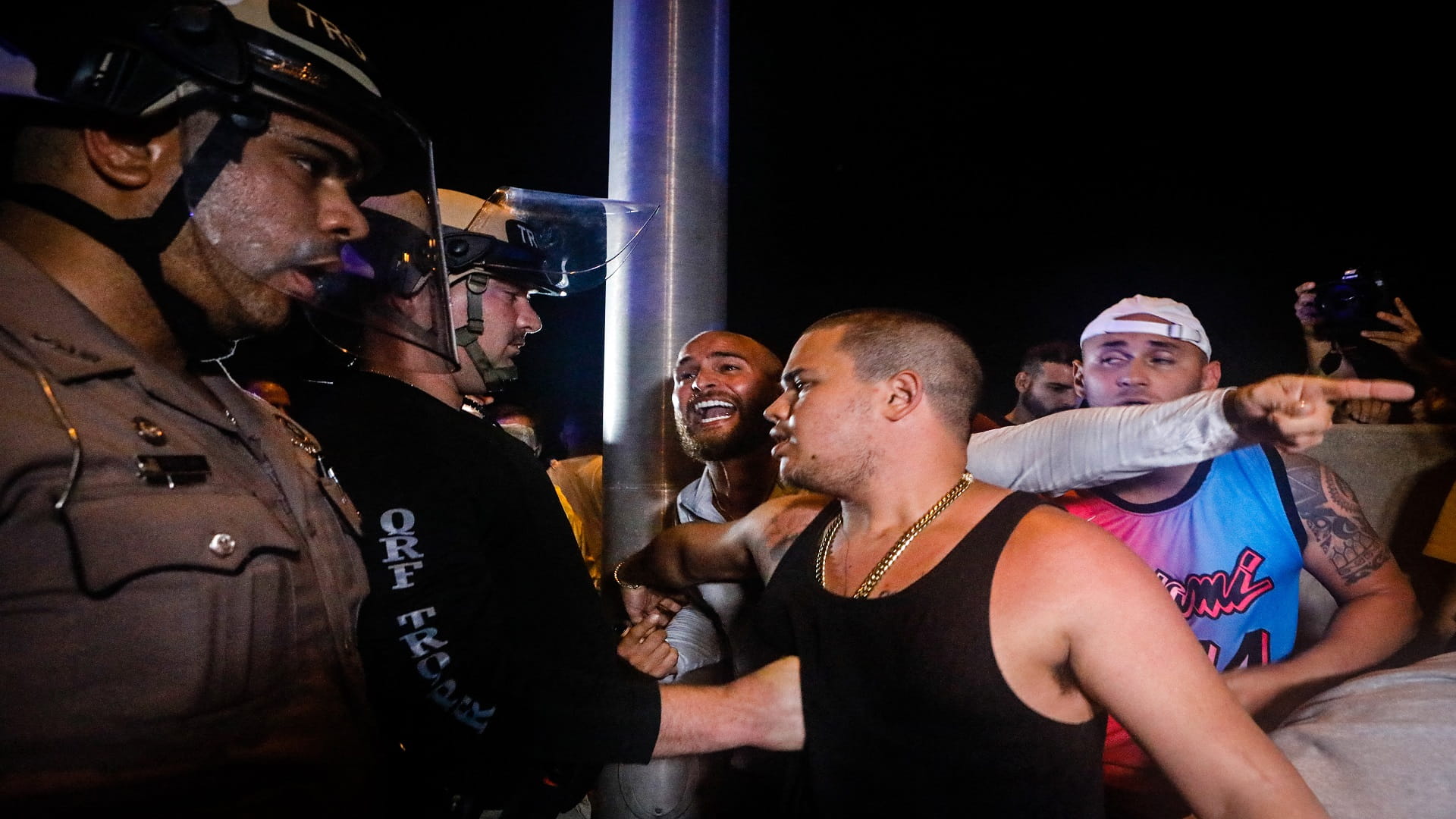 صورة بعنوان: السلطات الكوبية تعلن مقتل شخص خلال التظاهرات المناهضة للحكومة 