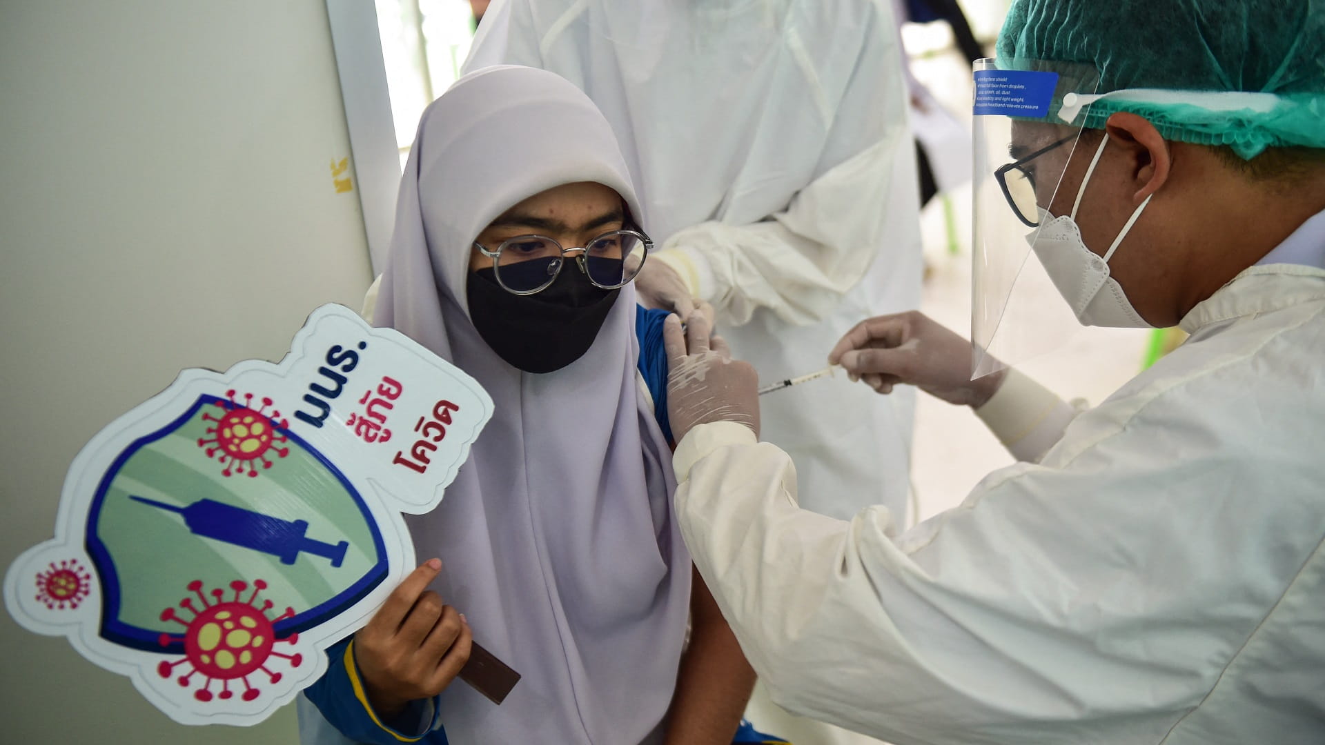 Image for the title: Thailand reports daily record of coronavirus infections 